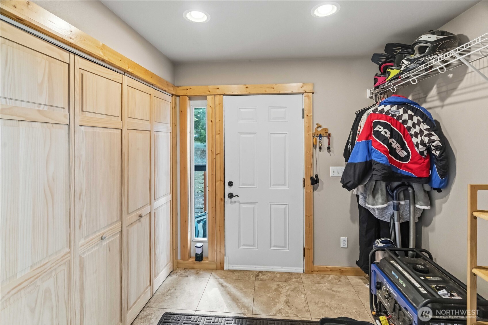 320 Lakeview Way , Easton, WA 98925