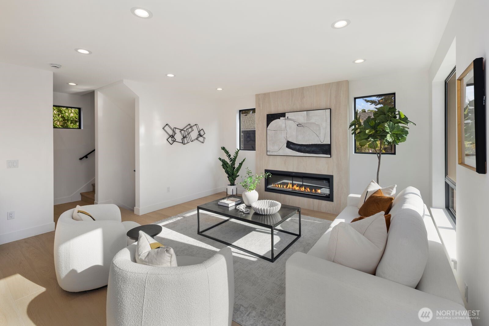 9024 Corliss Avenue N, Seattle, WA 98103