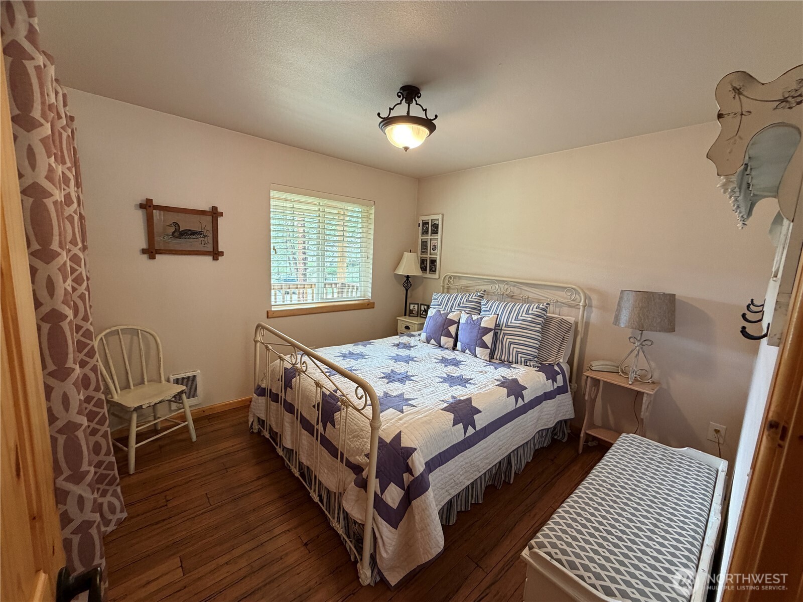 53 Cape Labelle Road , Tonasket, WA 98855