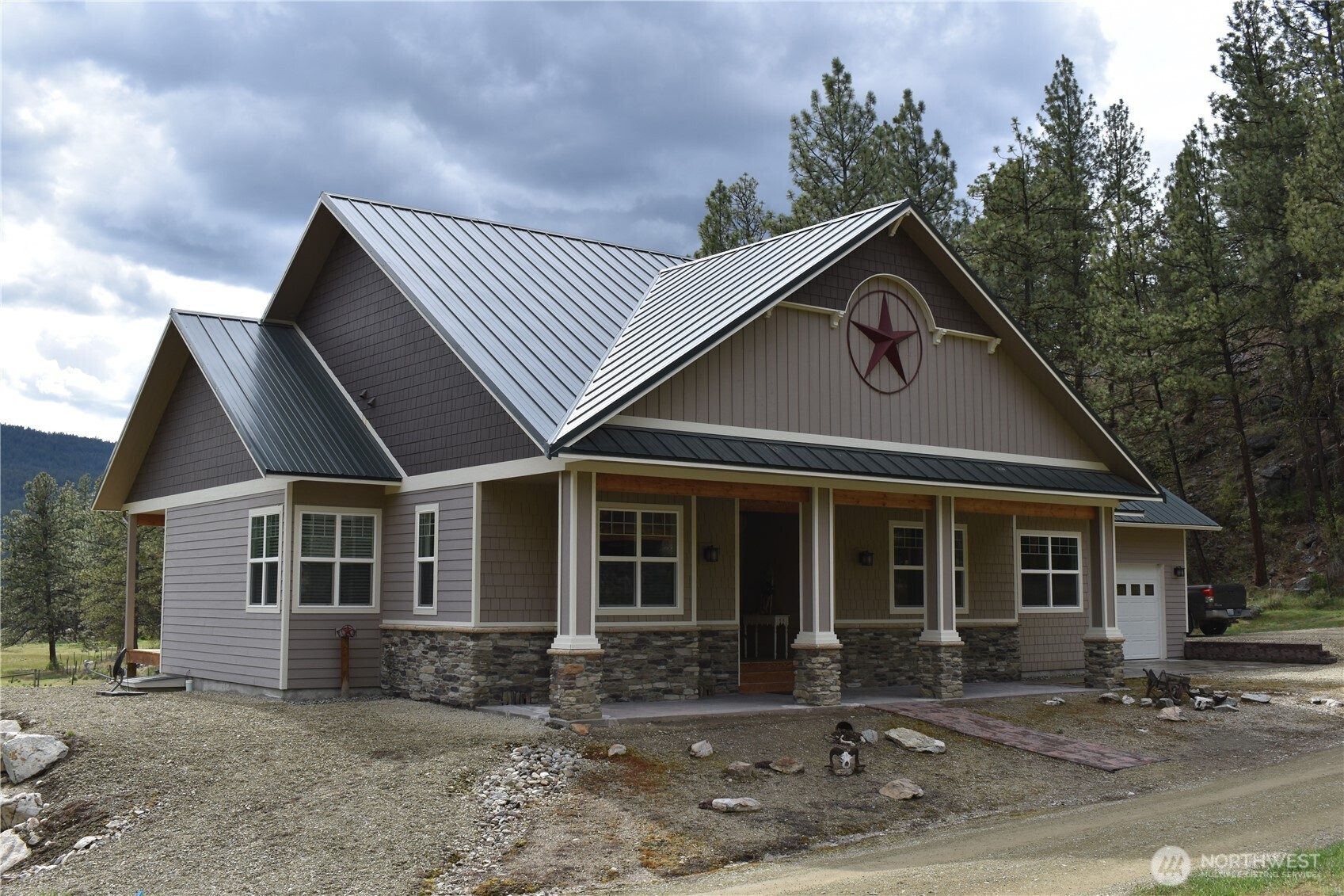 53 Cape Labelle Road , Tonasket, WA 98855