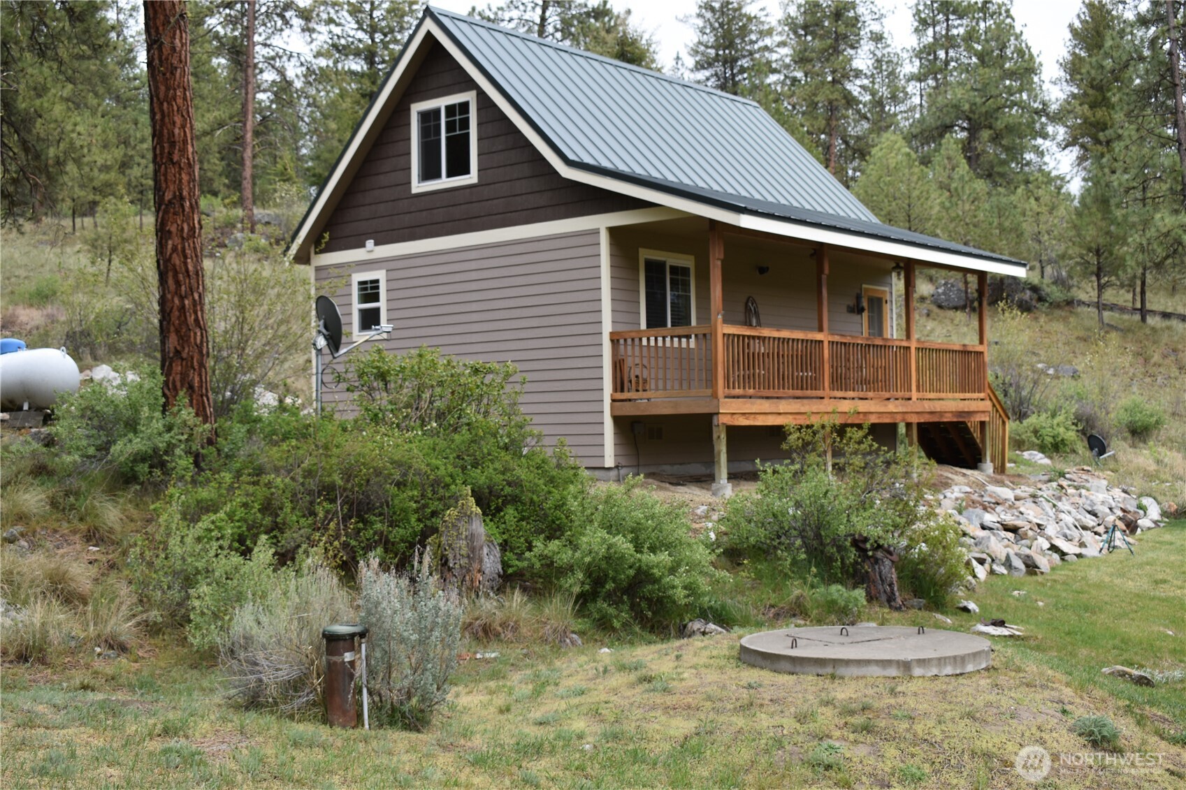 53 Cape Labelle Road , Tonasket, WA 98855