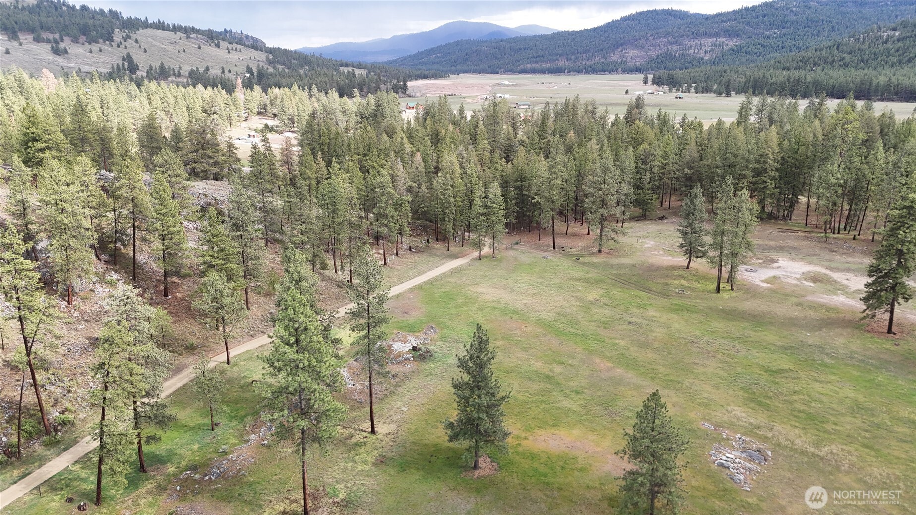 53 Cape Labelle Road , Tonasket, WA 98855