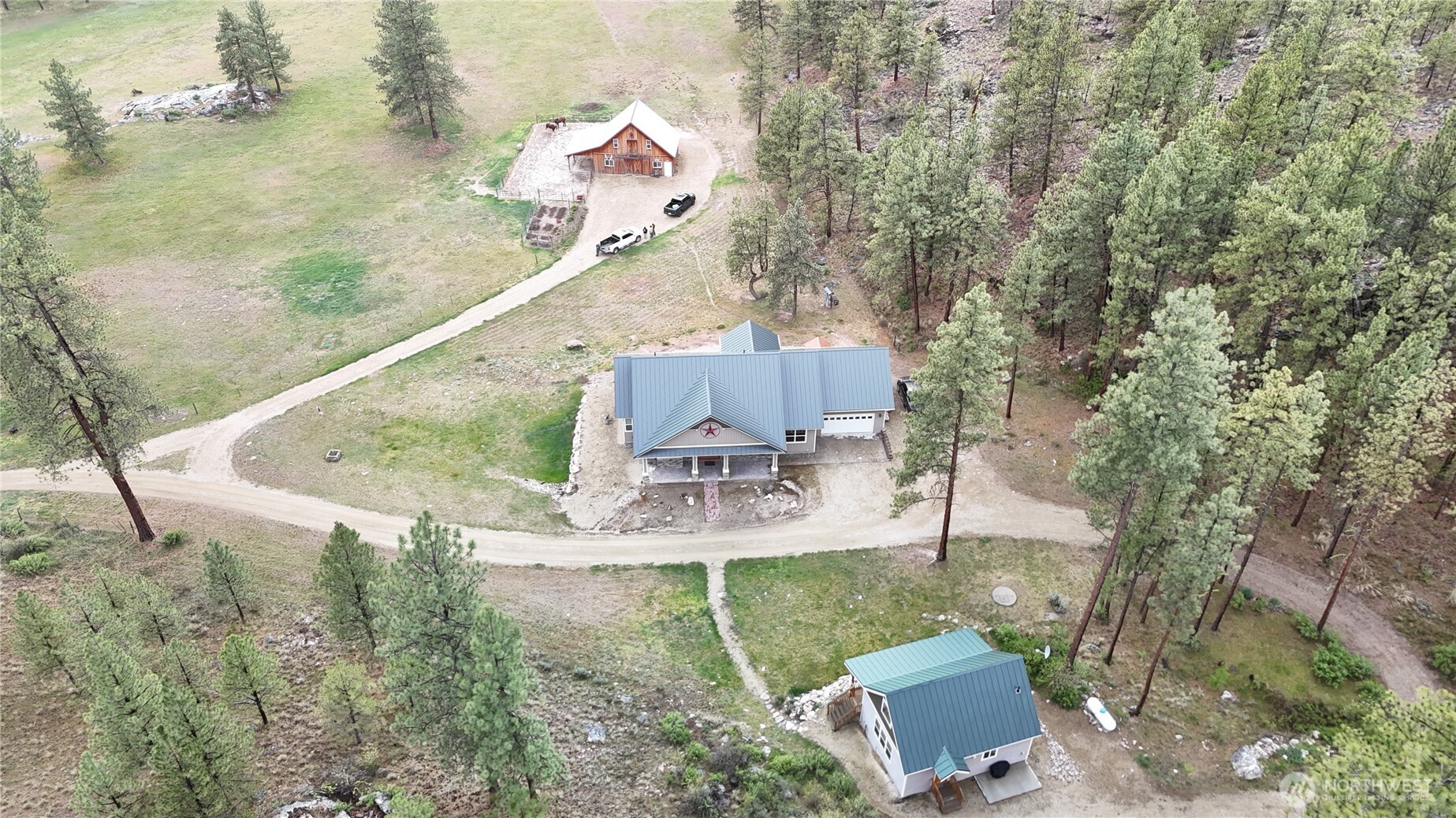 53 Cape Labelle Road , Tonasket, WA 98855