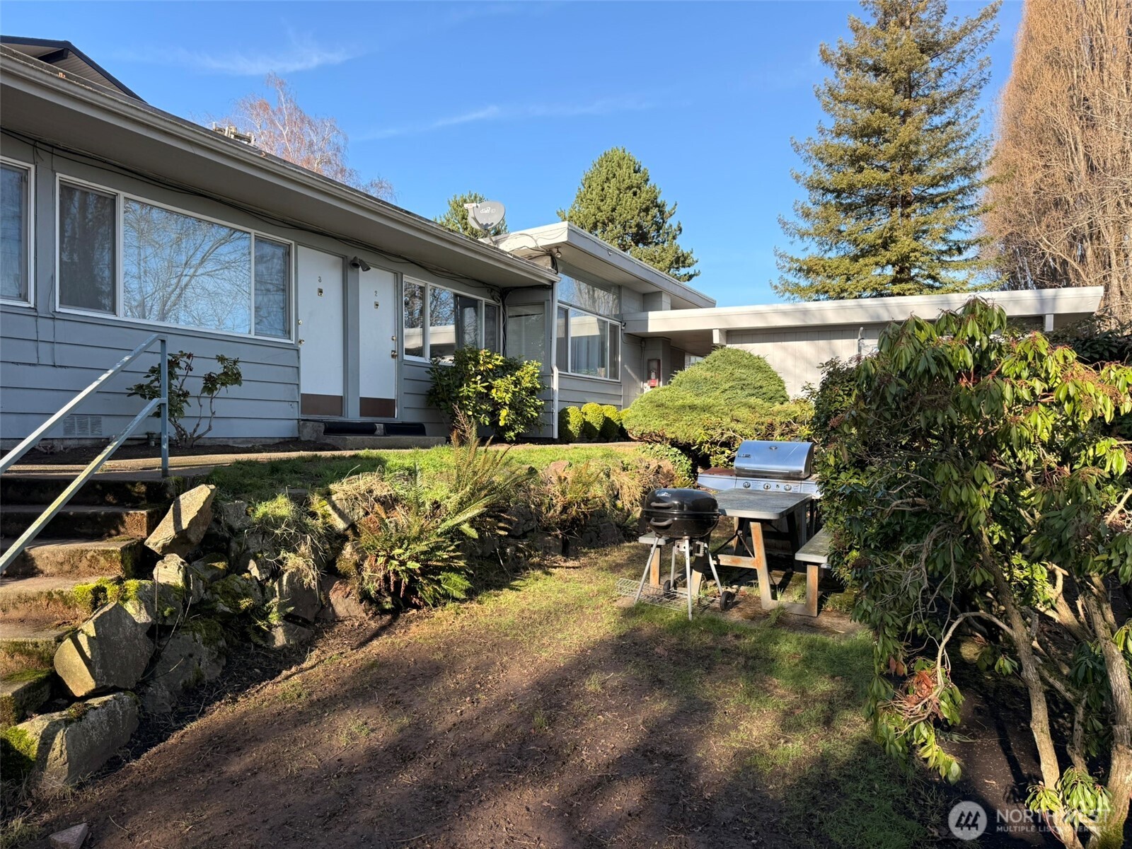 2109 W Raye Street , Seattle, WA 98199
