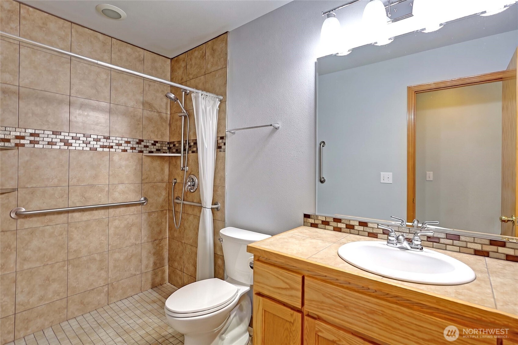 1148 Central Drive , Camano Island, WA 98282