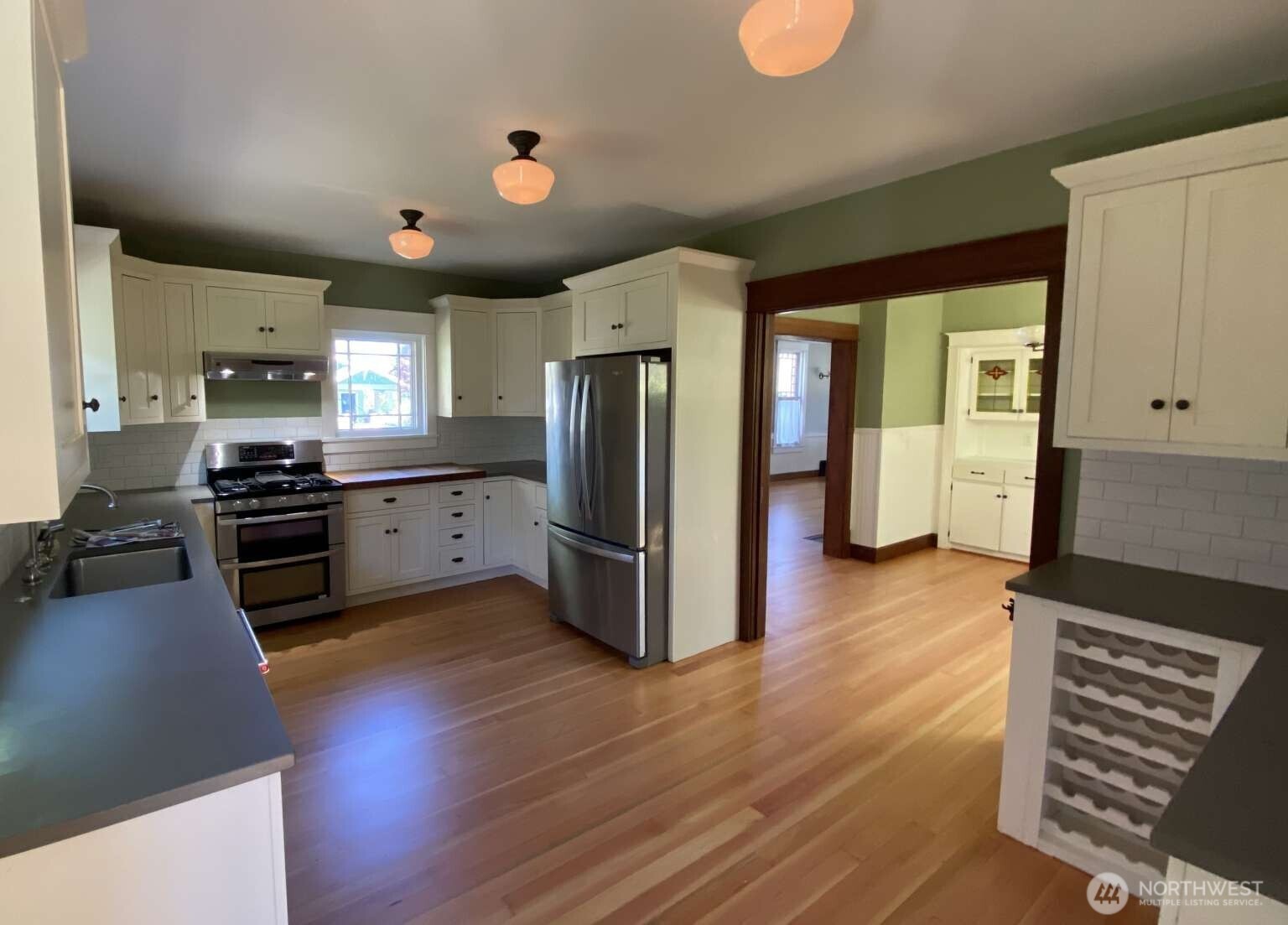 2824 N Lawrence Street , Tacoma, WA 98407