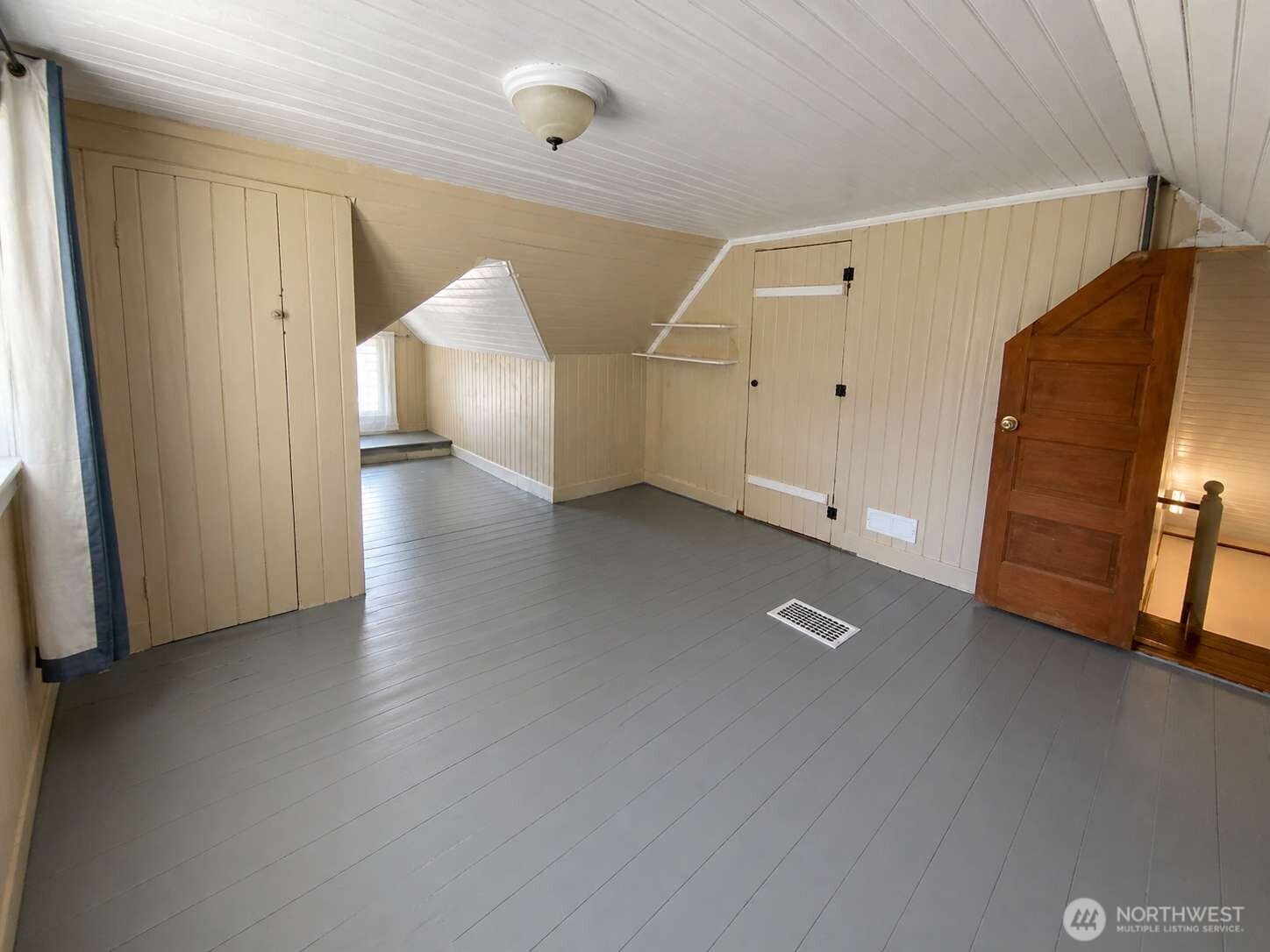 2824 N Lawrence Street , Tacoma, WA 98407