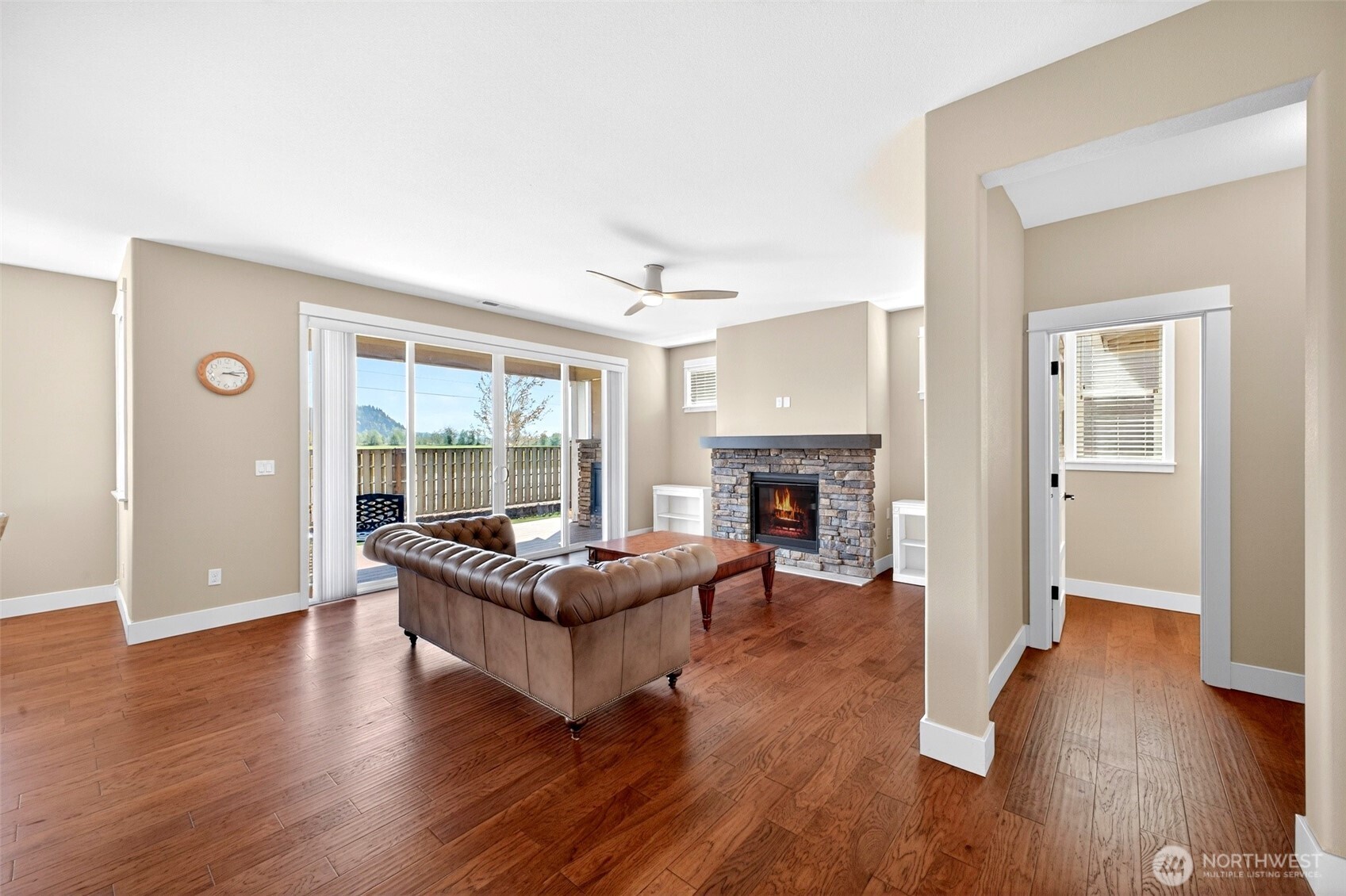 438 Riley Court E, Enumclaw, WA 98022