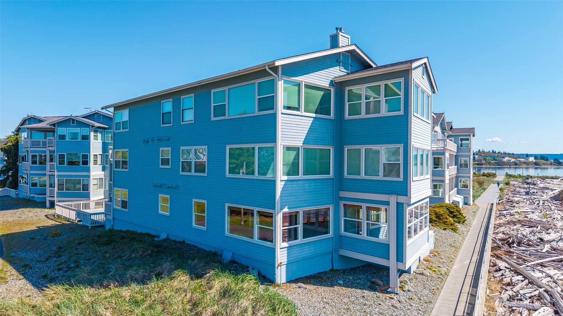 651 SE Bayshore Drive #E102, Oak Harbor, WA 98277