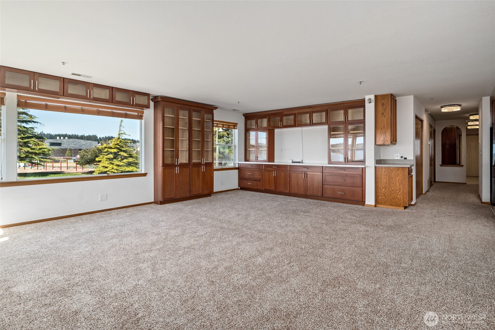 651 SE Bayshore Drive #E102, Oak Harbor, WA 98277