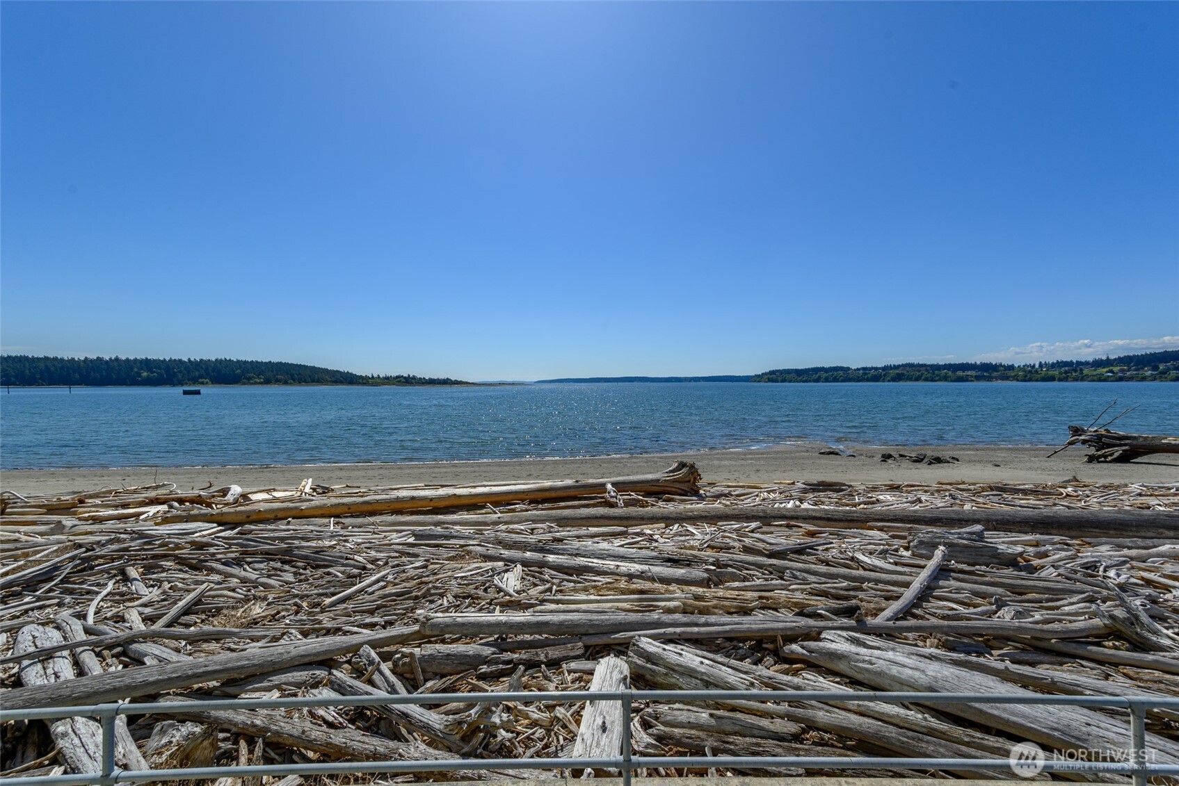 651 SE Bayshore Drive #E102, Oak Harbor, WA 98277
