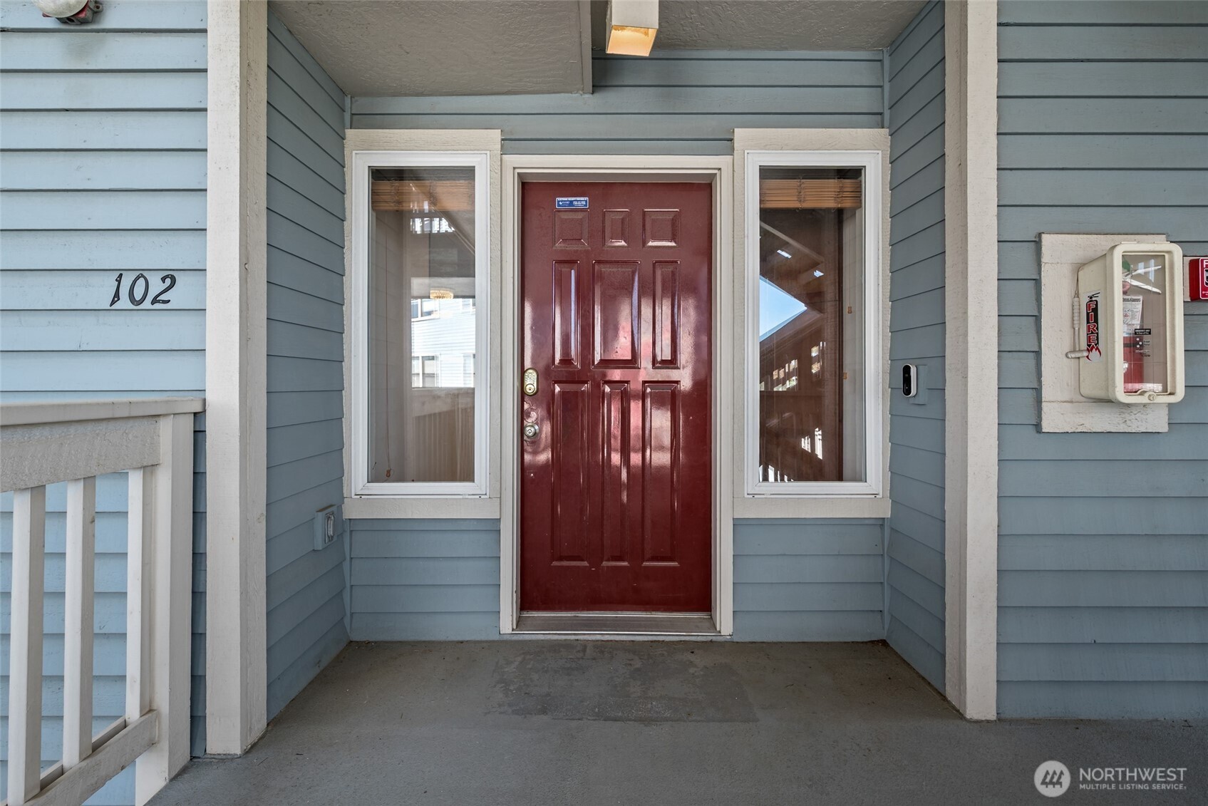 651 SE Bayshore Drive #E102, Oak Harbor, WA 98277