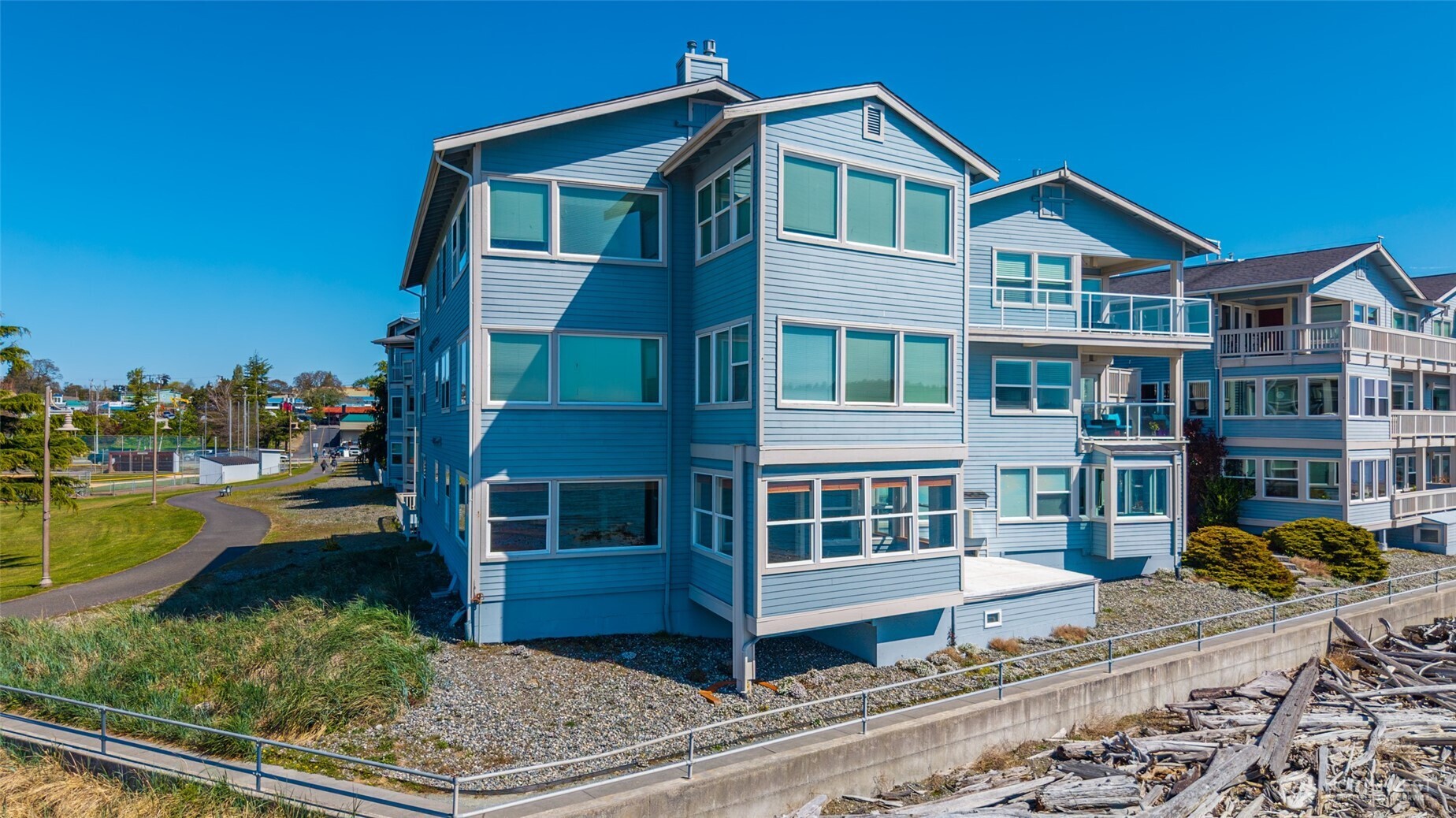 651 SE Bayshore Drive #E102, Oak Harbor, WA 98277
