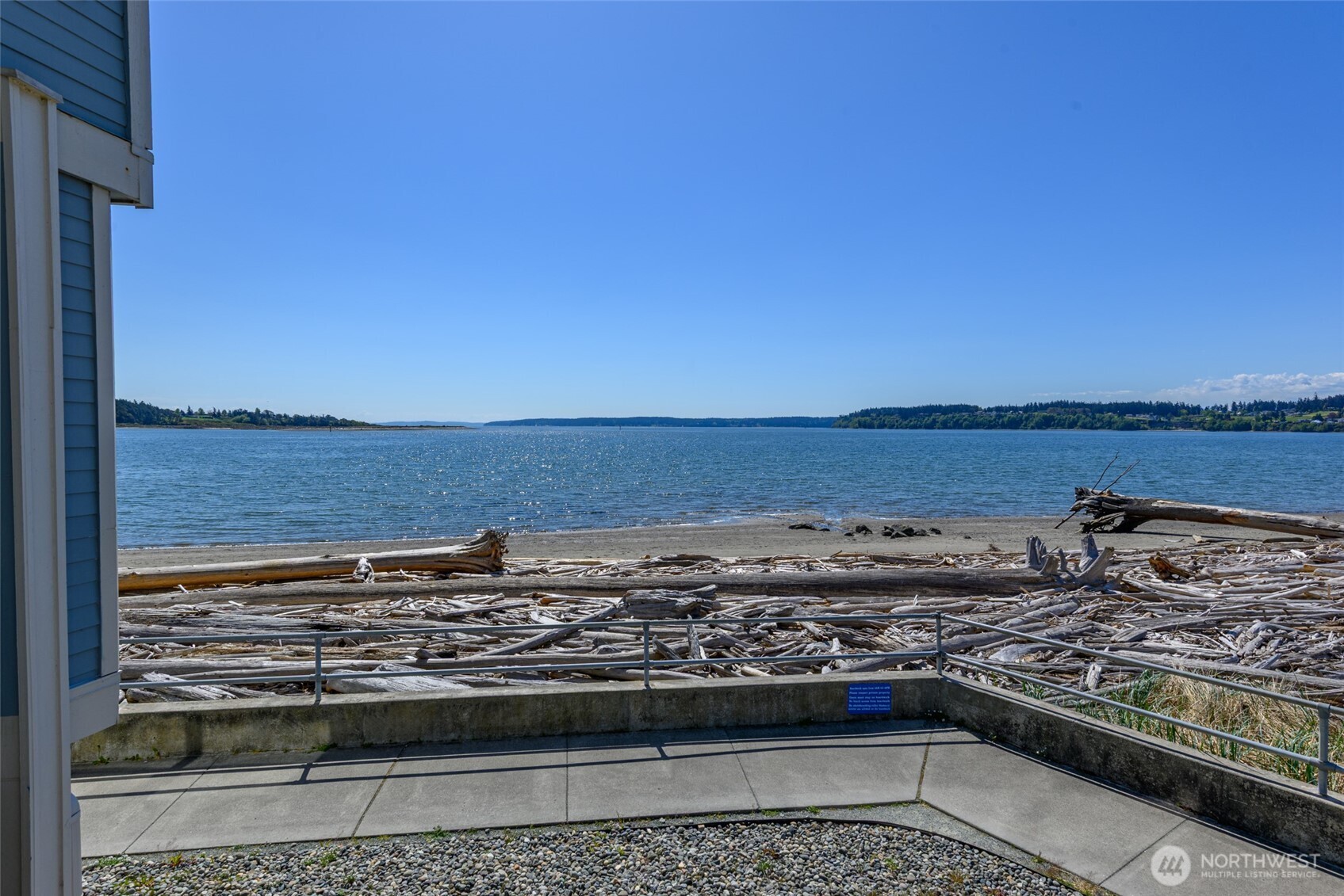 651 SE Bayshore Drive #E102, Oak Harbor, WA 98277