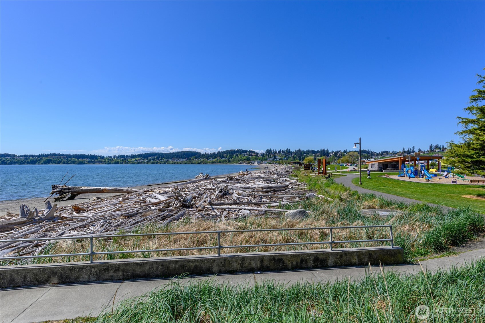 651 SE Bayshore Drive #E102, Oak Harbor, WA 98277