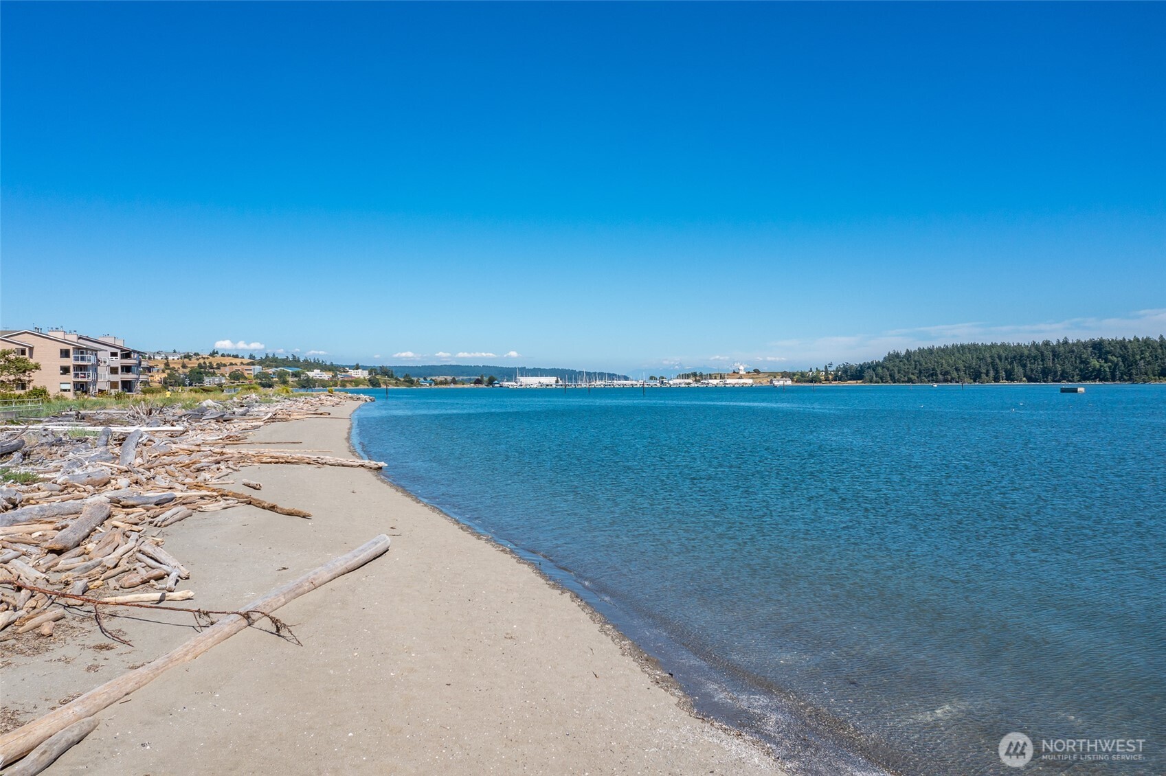 651 SE Bayshore Drive #E102, Oak Harbor, WA 98277