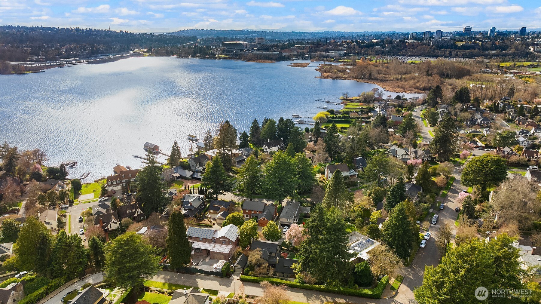 3530 W Laurelhurst Drive NE, Seattle, WA 98105