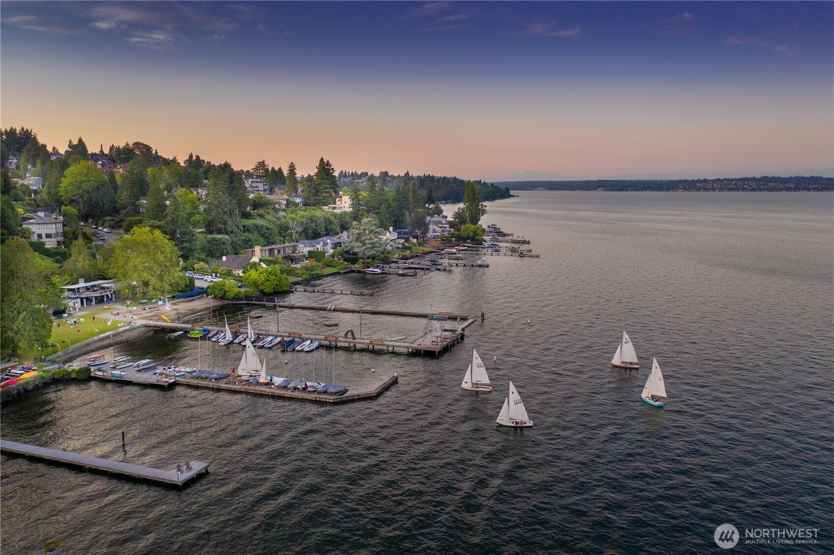 3530 W Laurelhurst Drive NE, Seattle, WA 98105