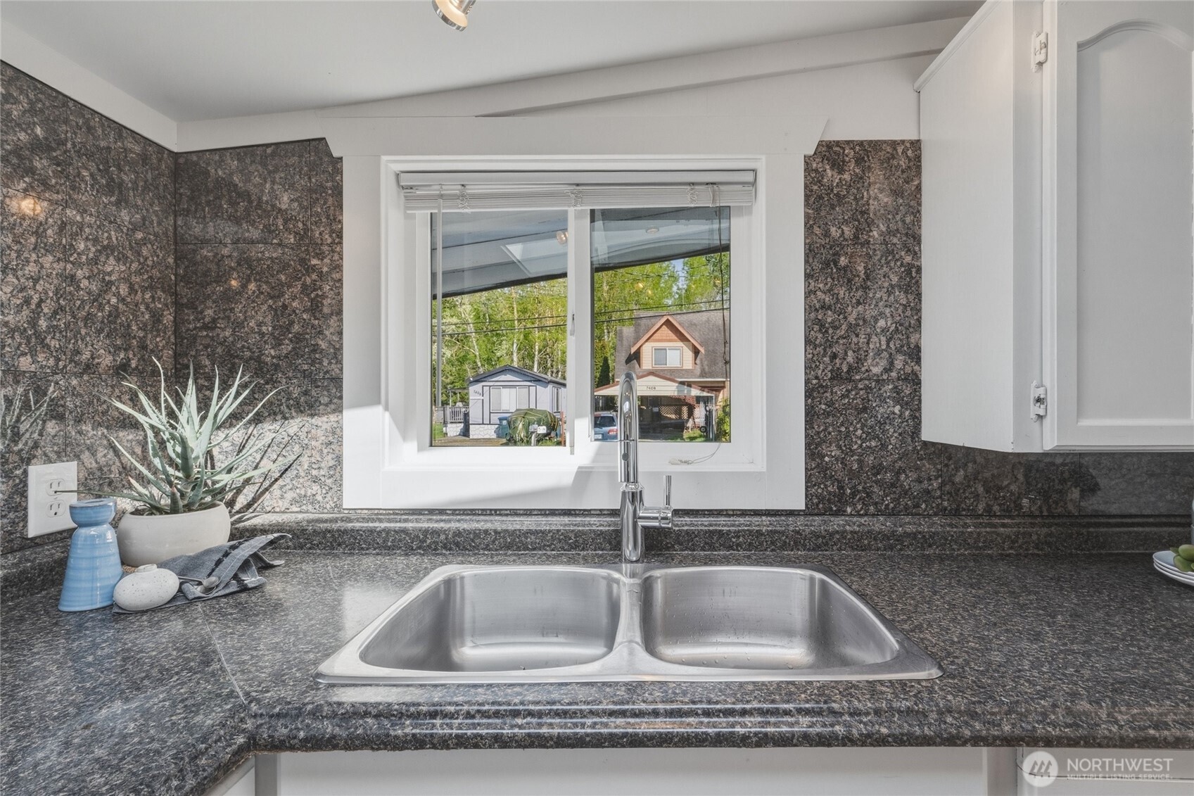 7403 Sunset Drive , Blaine, WA 98230