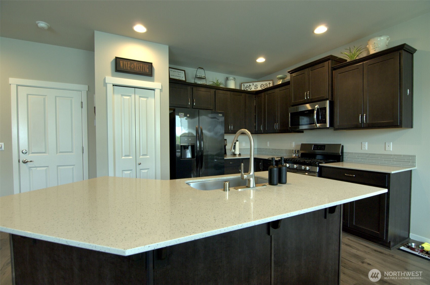 6717 281st Place NW, Stanwood, WA 98292-4541