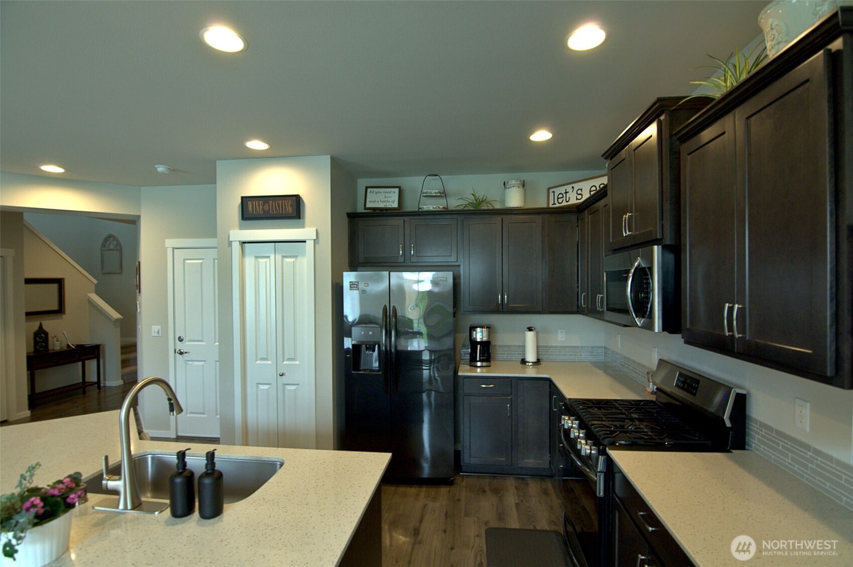 6717 281st Place NW, Stanwood, WA 98292-4541