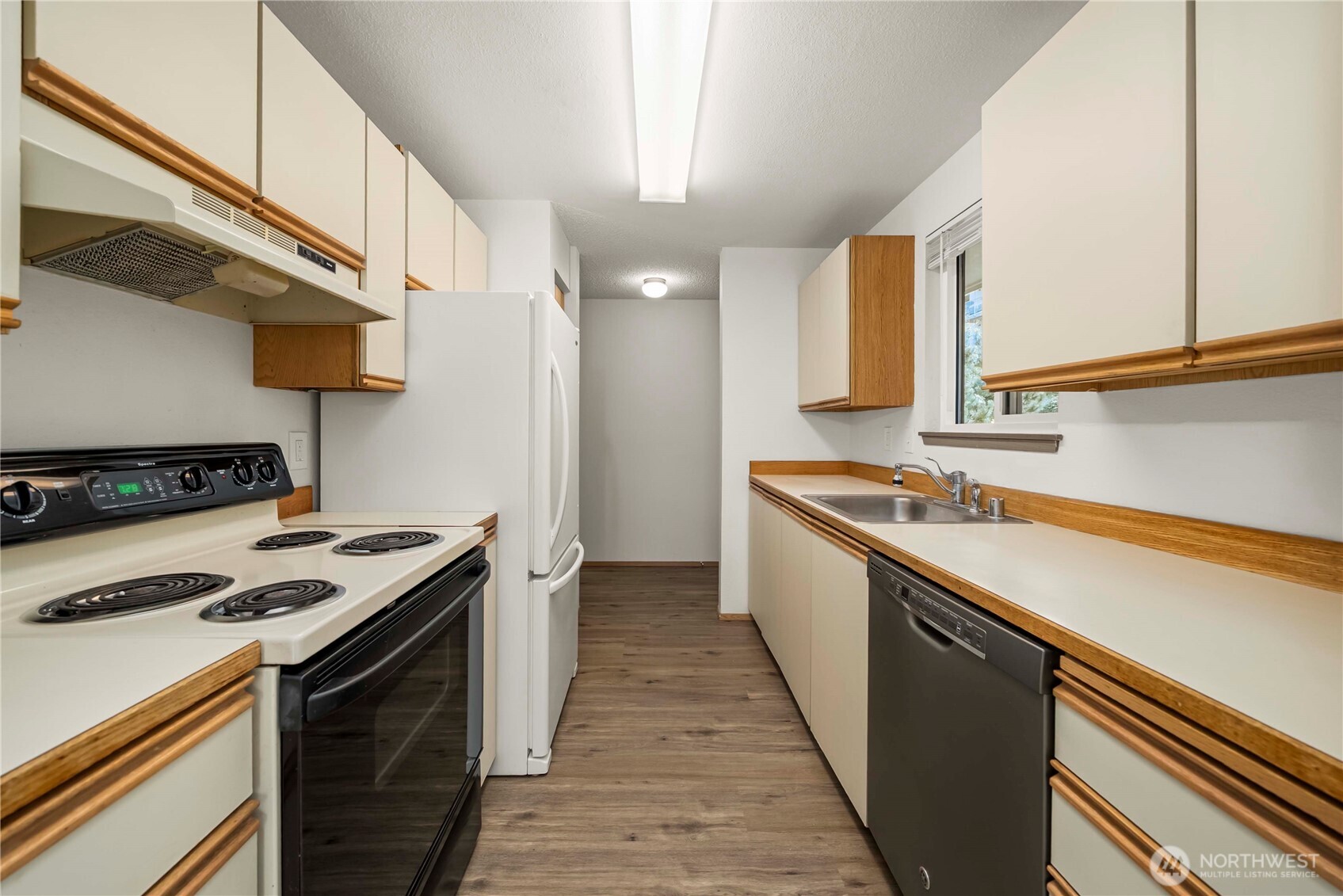 1239 SW 132nd Lane #823, Burien, WA 98146