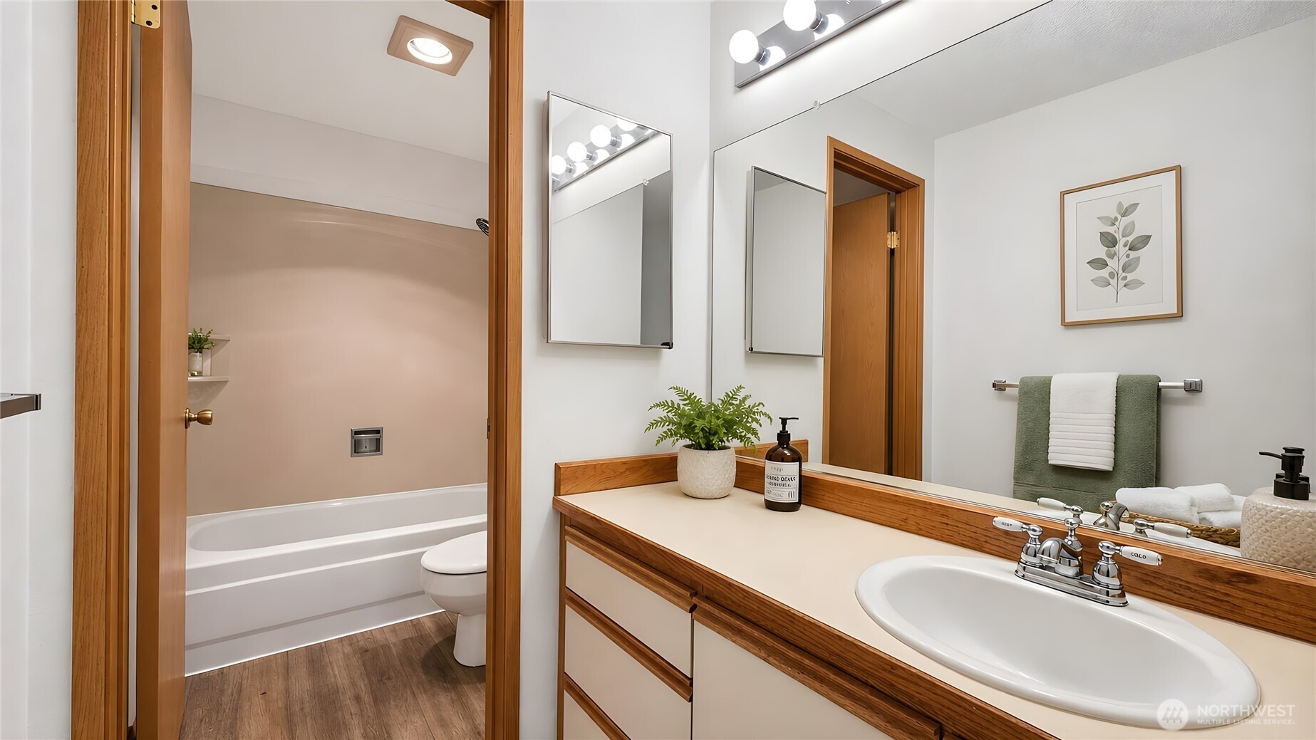 1239 SW 132nd Lane #823, Burien, WA 98146