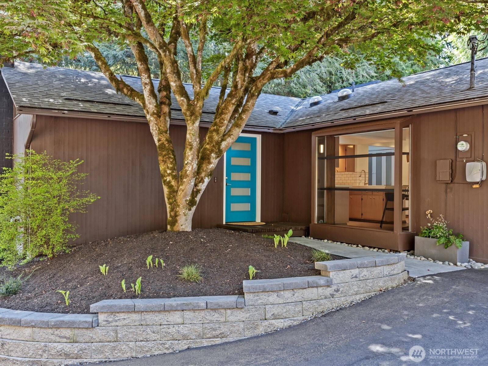 5925 NE 202nd Lane , Kenmore, WA 98208-8508