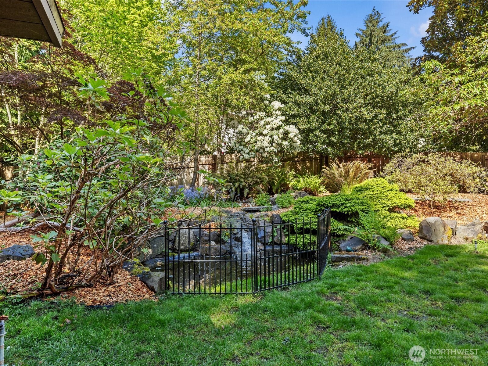 5925 NE 202nd Lane , Kenmore, WA 98208-8508
