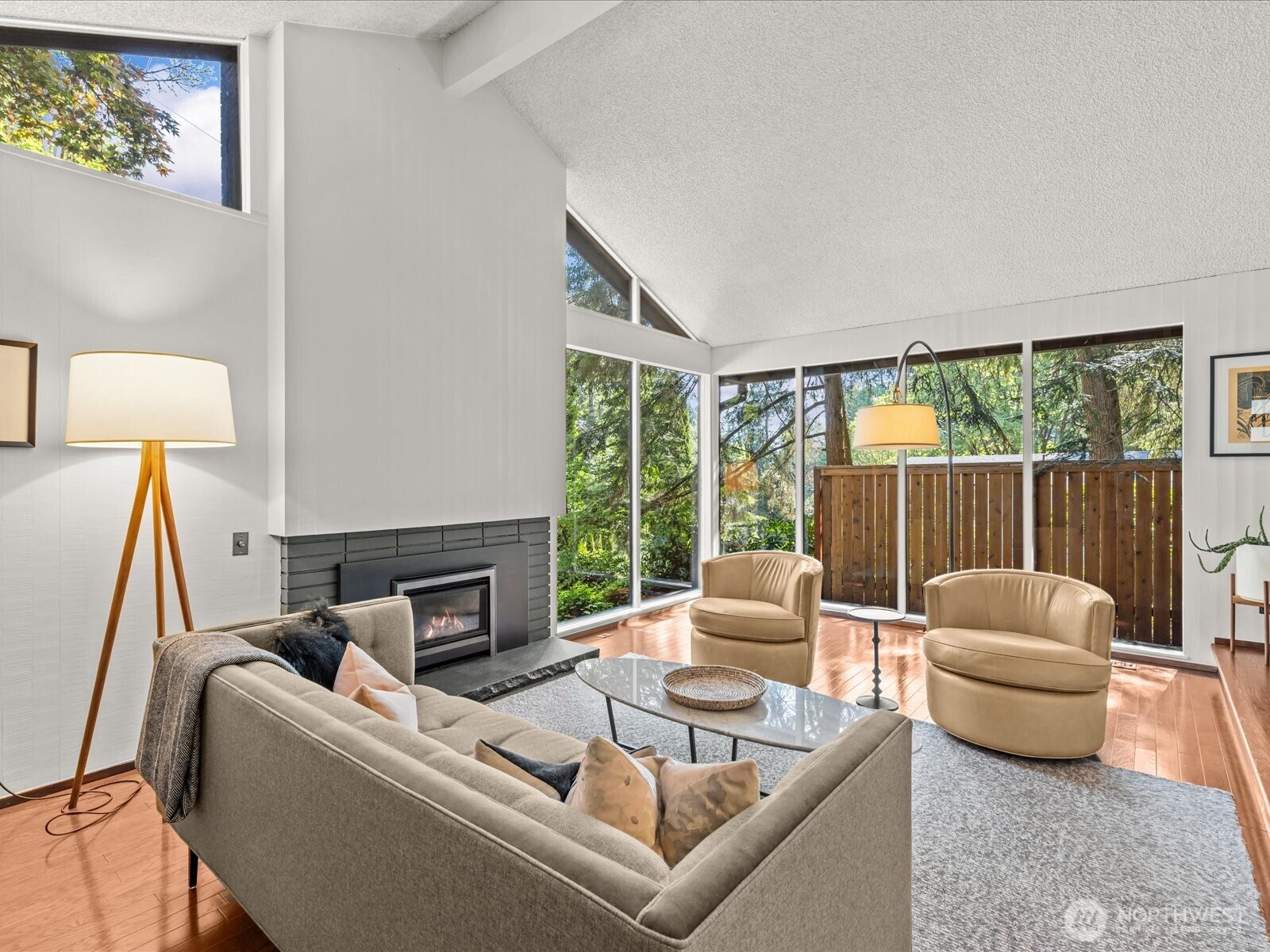 5925 NE 202nd Lane , Kenmore, WA 98208-8508