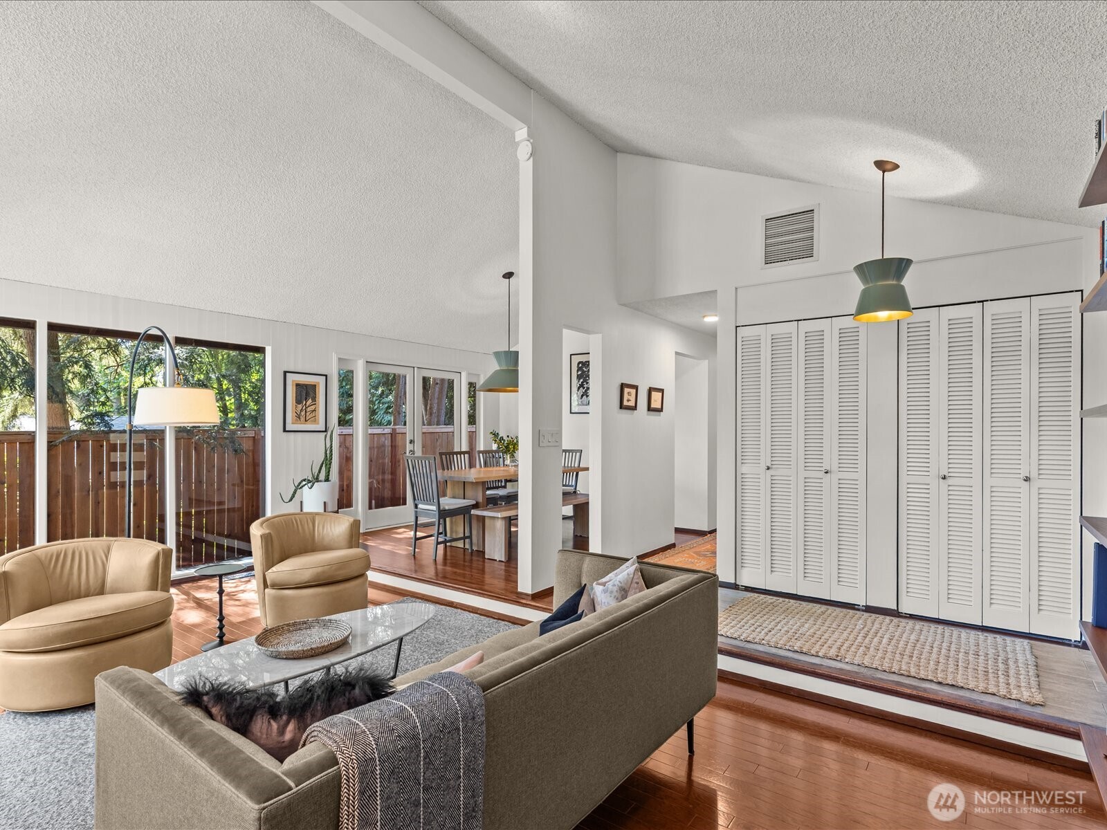 5925 NE 202nd Lane , Kenmore, WA 98208-8508