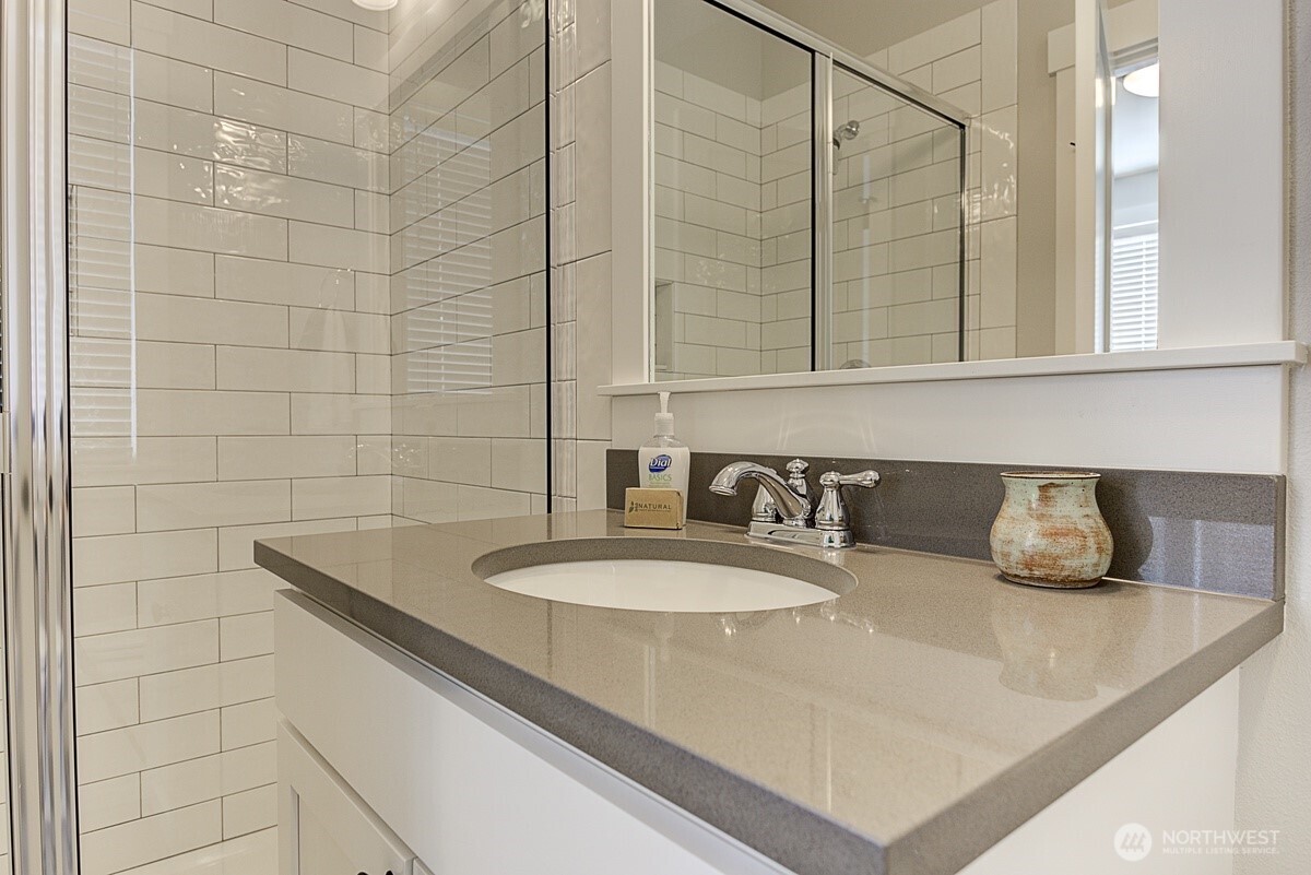 114 Horizon Street , Pacific Beach, WA 98571