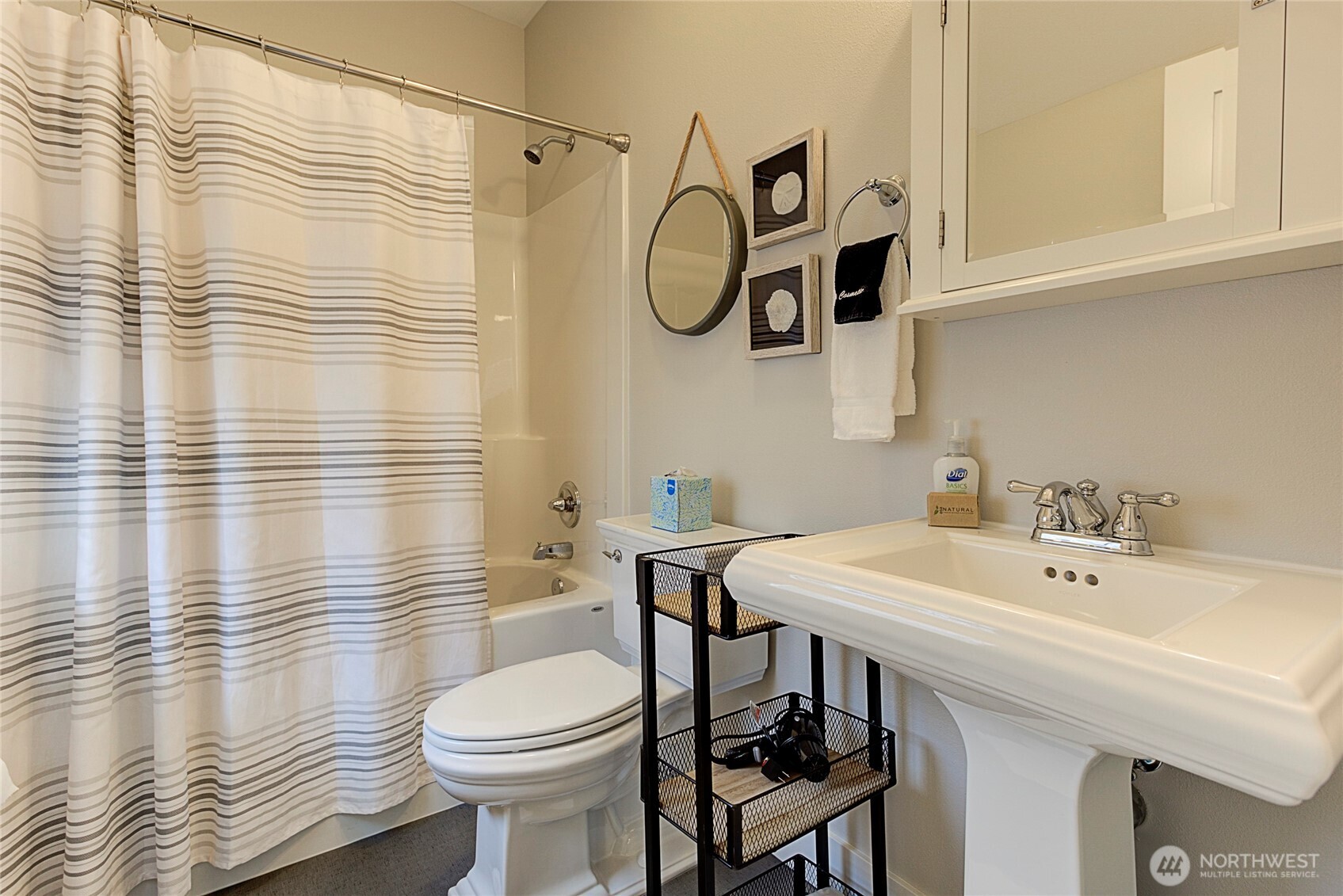 114 Horizon Street , Pacific Beach, WA 98571