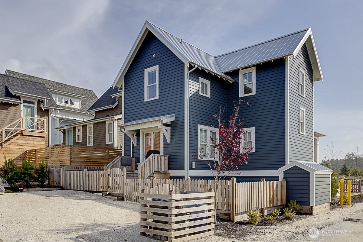 114 Horizon Street , Pacific Beach, WA 98571