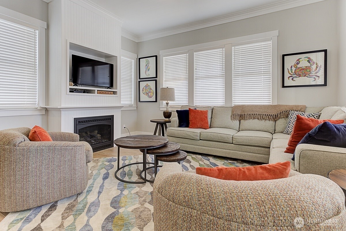 114 Horizon Street , Pacific Beach, WA 98571