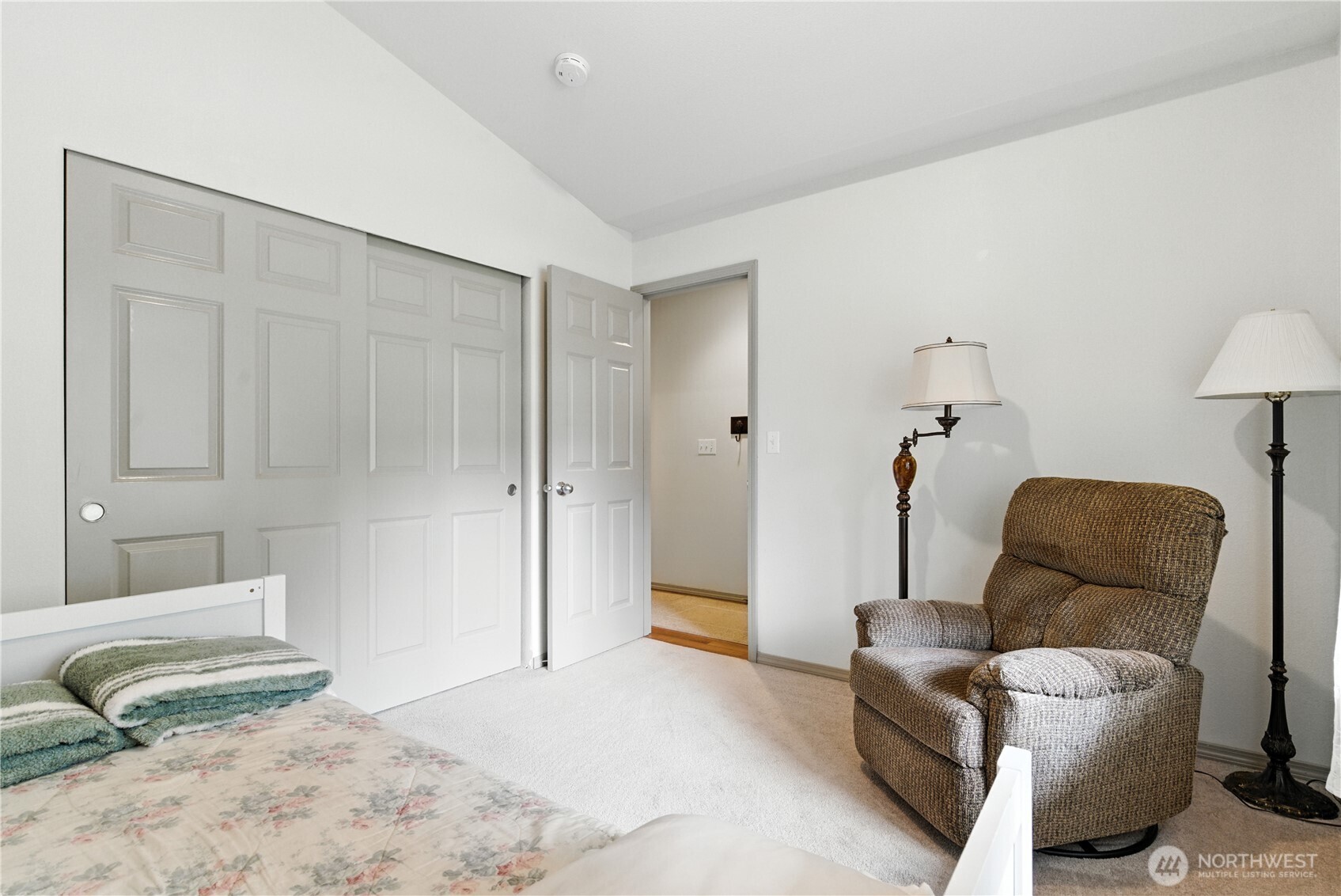 30 E Ballycastle Way , Shelton, WA 98584