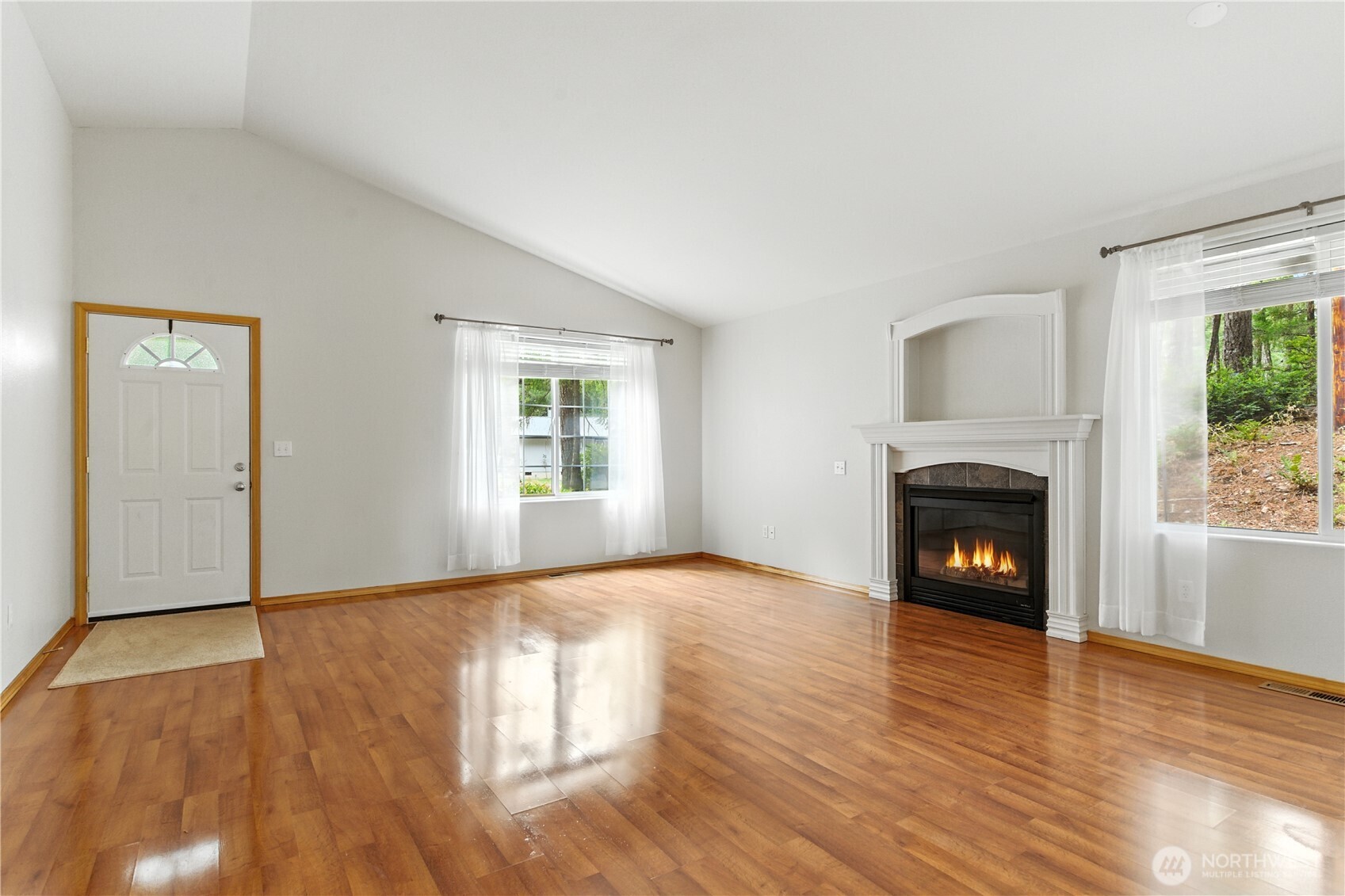 30 E Ballycastle Way , Shelton, WA 98584