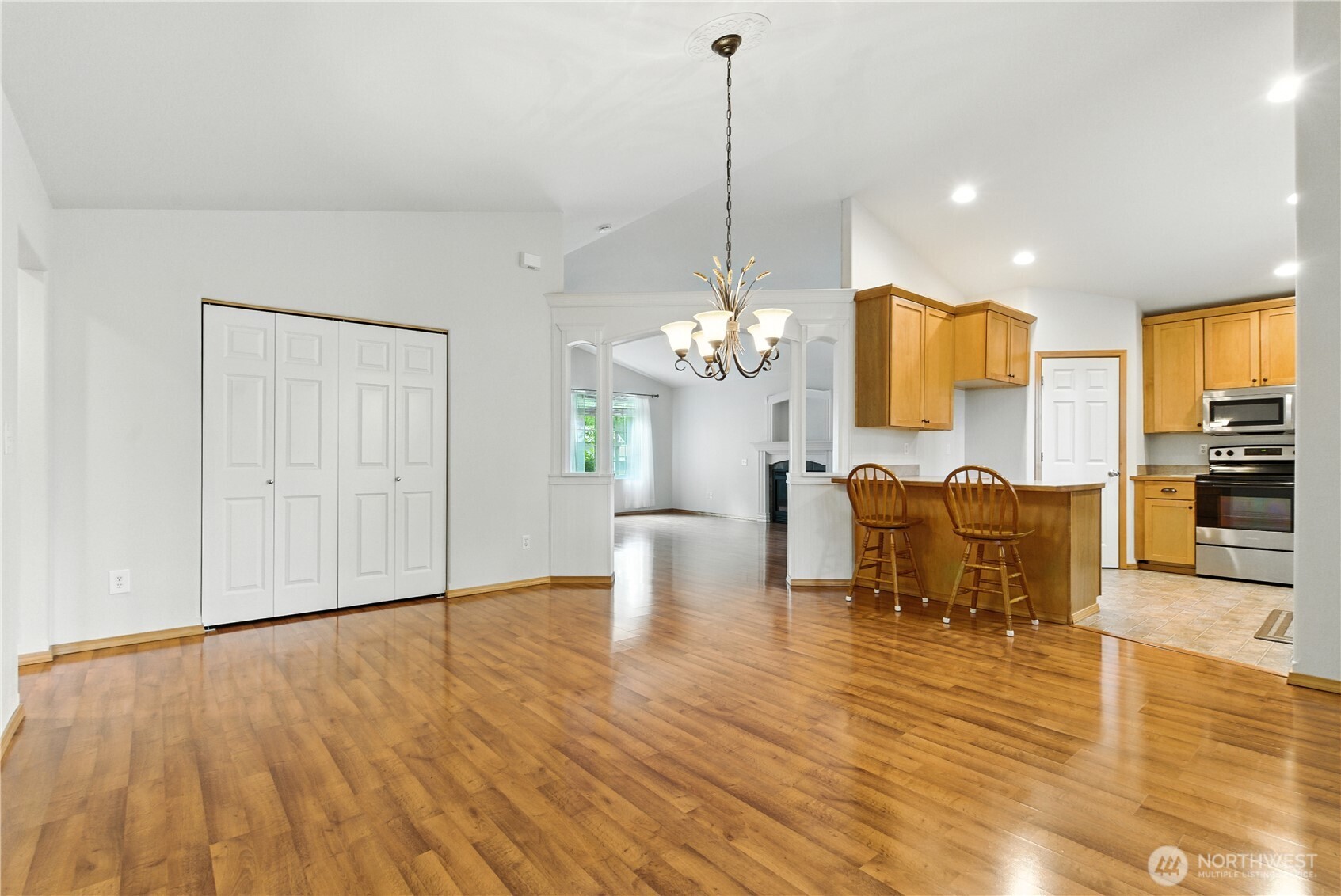 30 E Ballycastle Way , Shelton, WA 98584