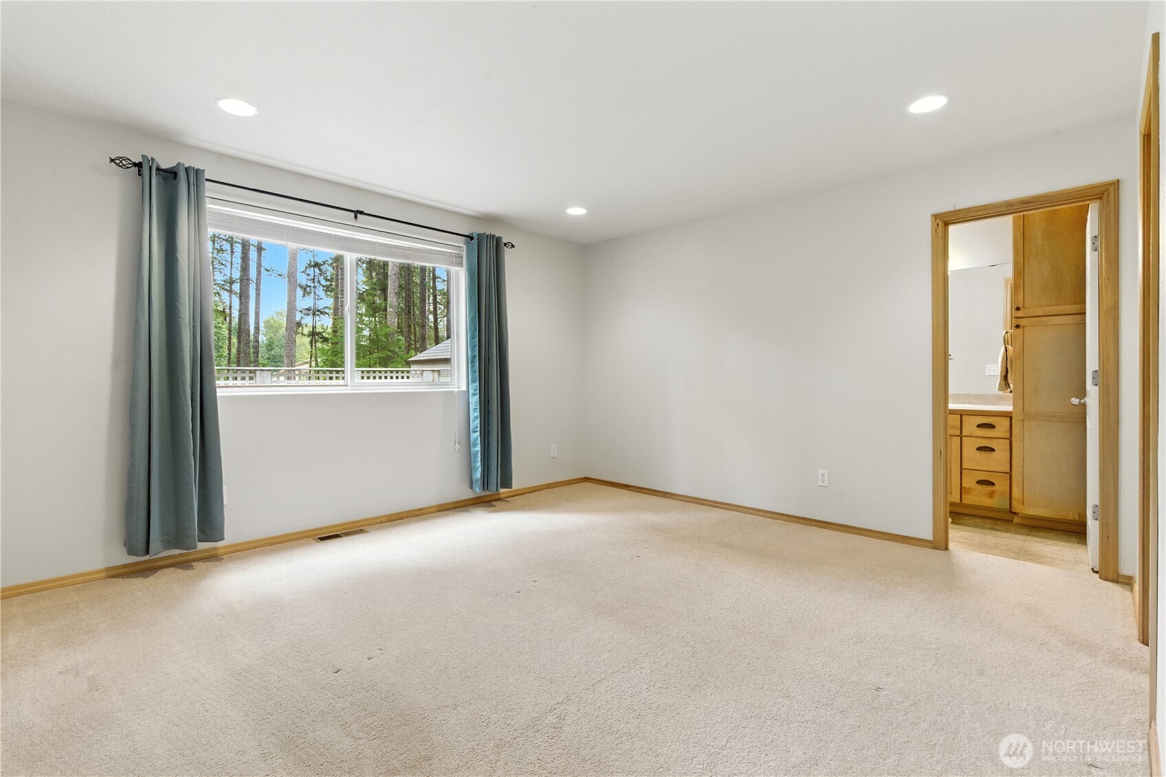 30 E Ballycastle Way , Shelton, WA 98584