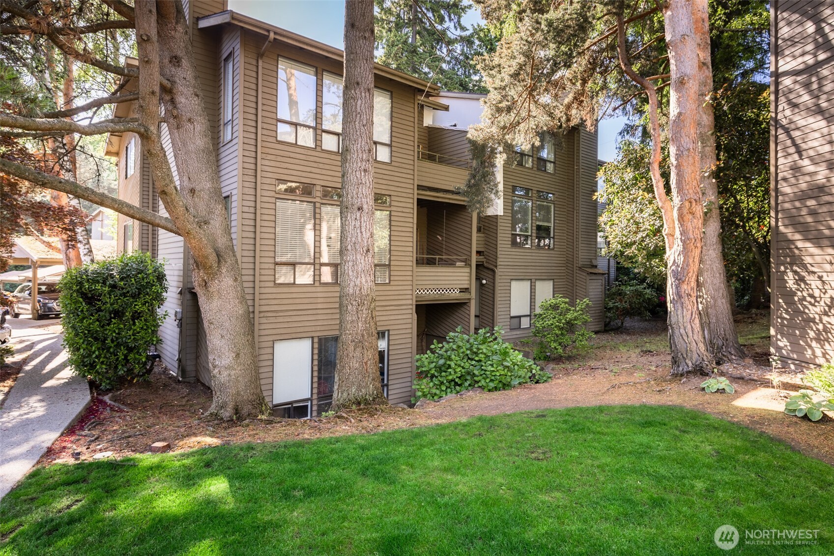 130 SW 116th Street #F32, Seattle, WA 98146