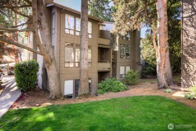 130 SW 116th Street #F32, Seattle, WA 98146