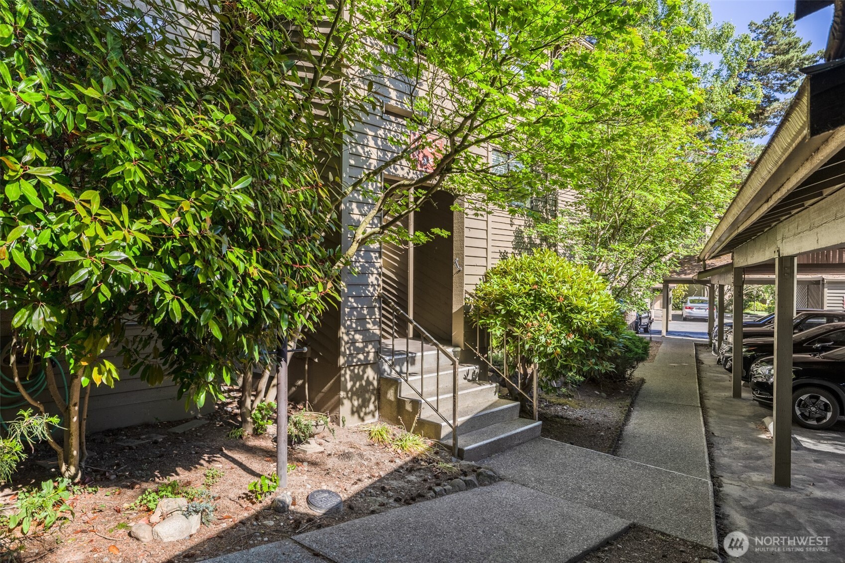 130 SW 116th Street #F32, Seattle, WA 98146