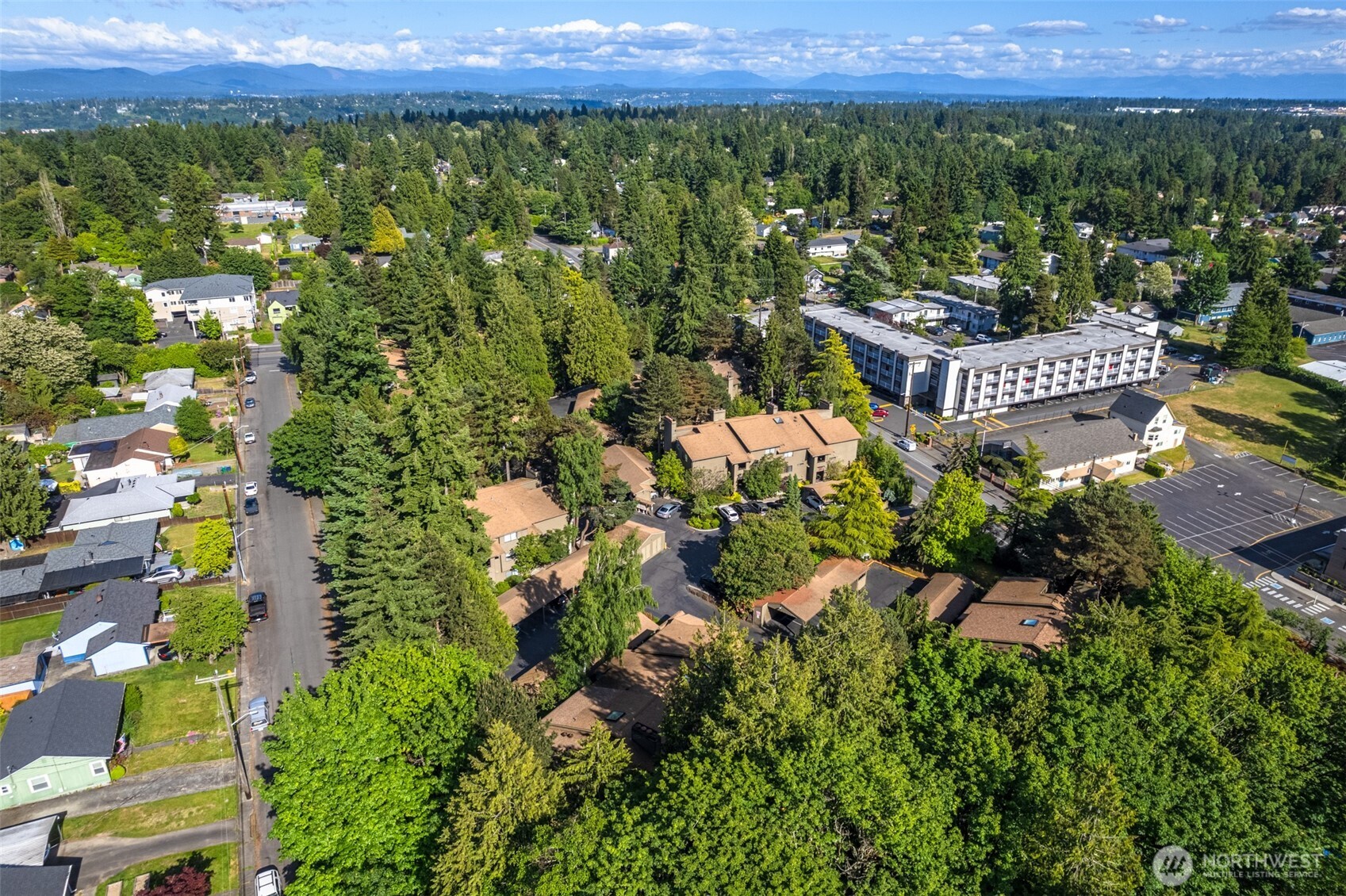 130 SW 116th Street #F32, Seattle, WA 98146