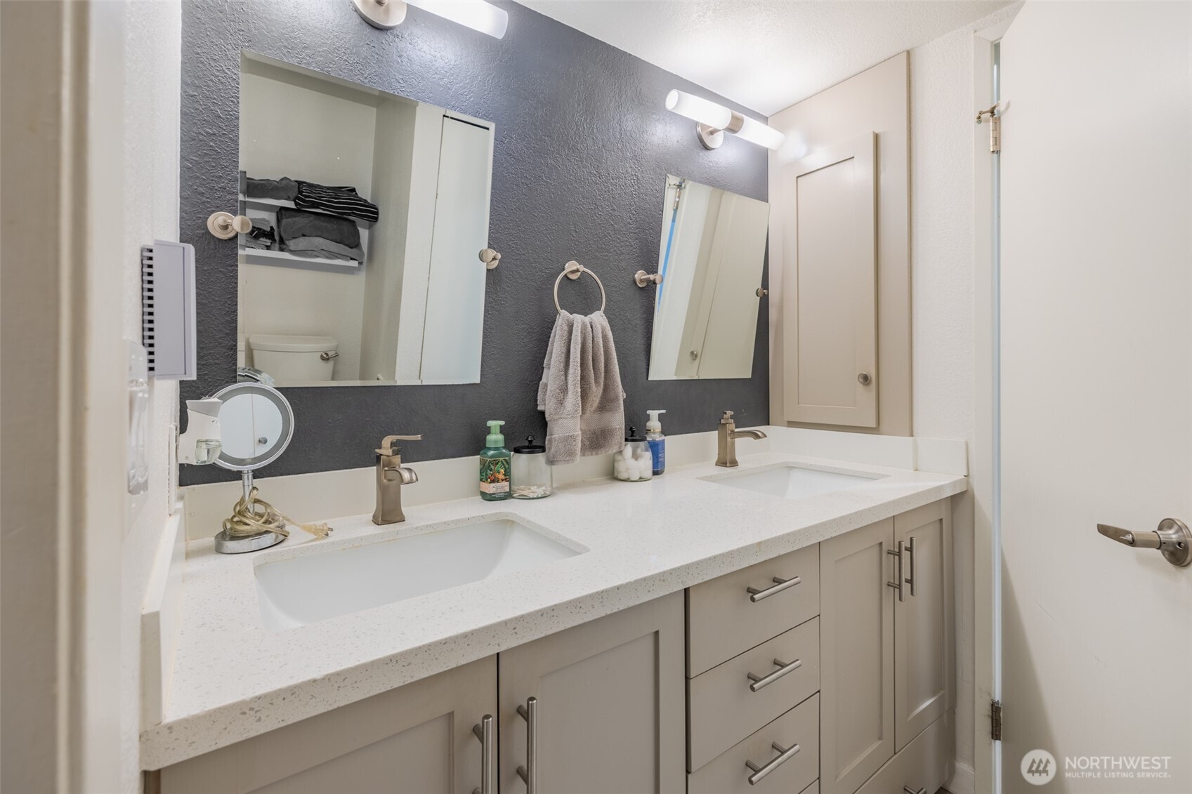 130 SW 116th Street #F32, Seattle, WA 98146