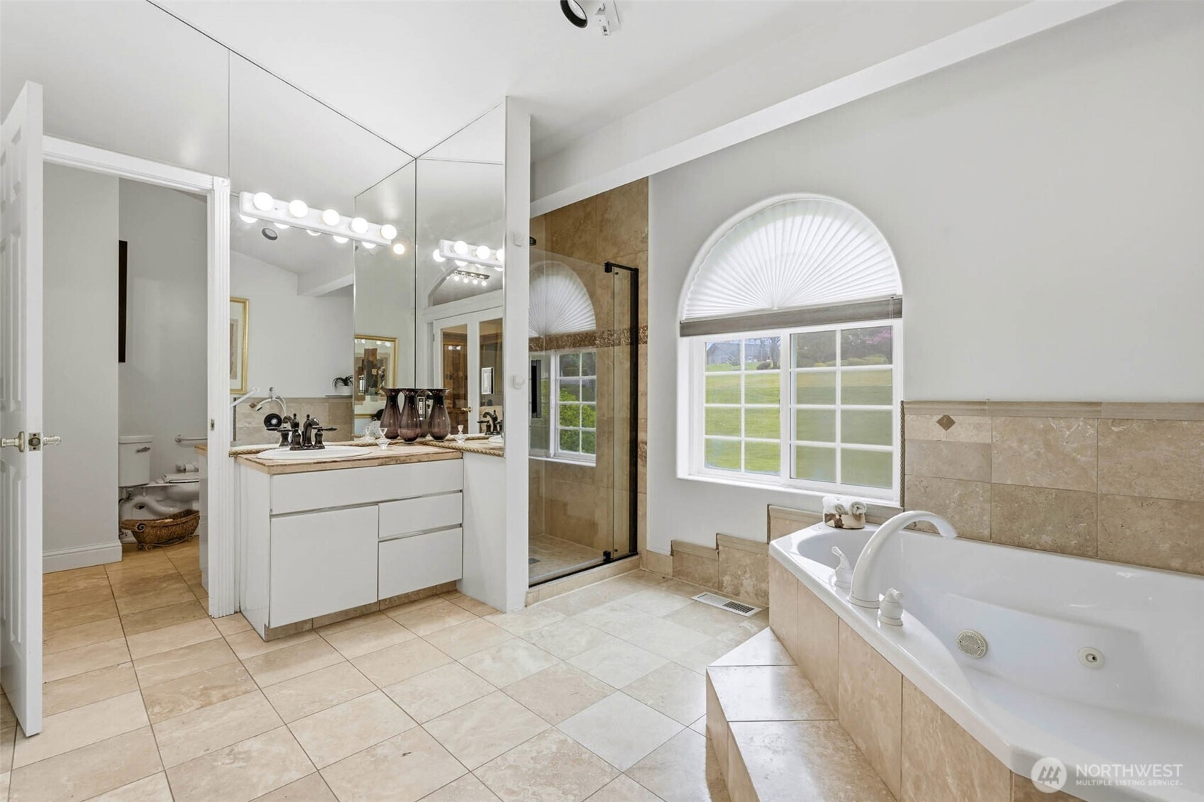 3413 Eastlake Drive , West Richland, WA 99353