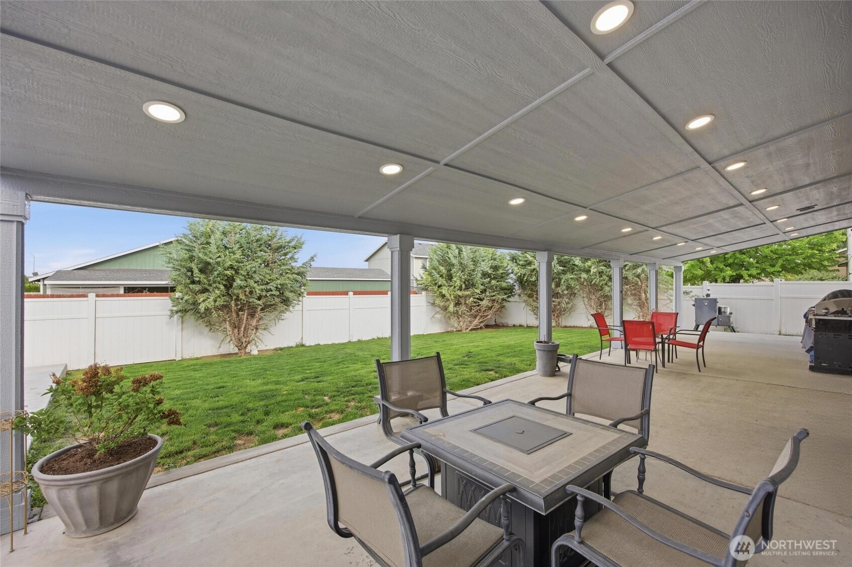 802 Willow Avenue NE, Quincy, WA 98848