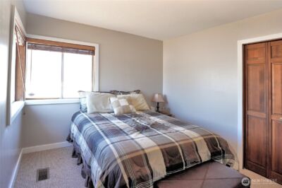 2101 W Lakeside Drive , Moses Lake, WA 98837 - Photo 23