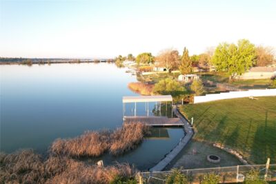 2101 W Lakeside Drive , Moses Lake, WA 98837 - Photo 3