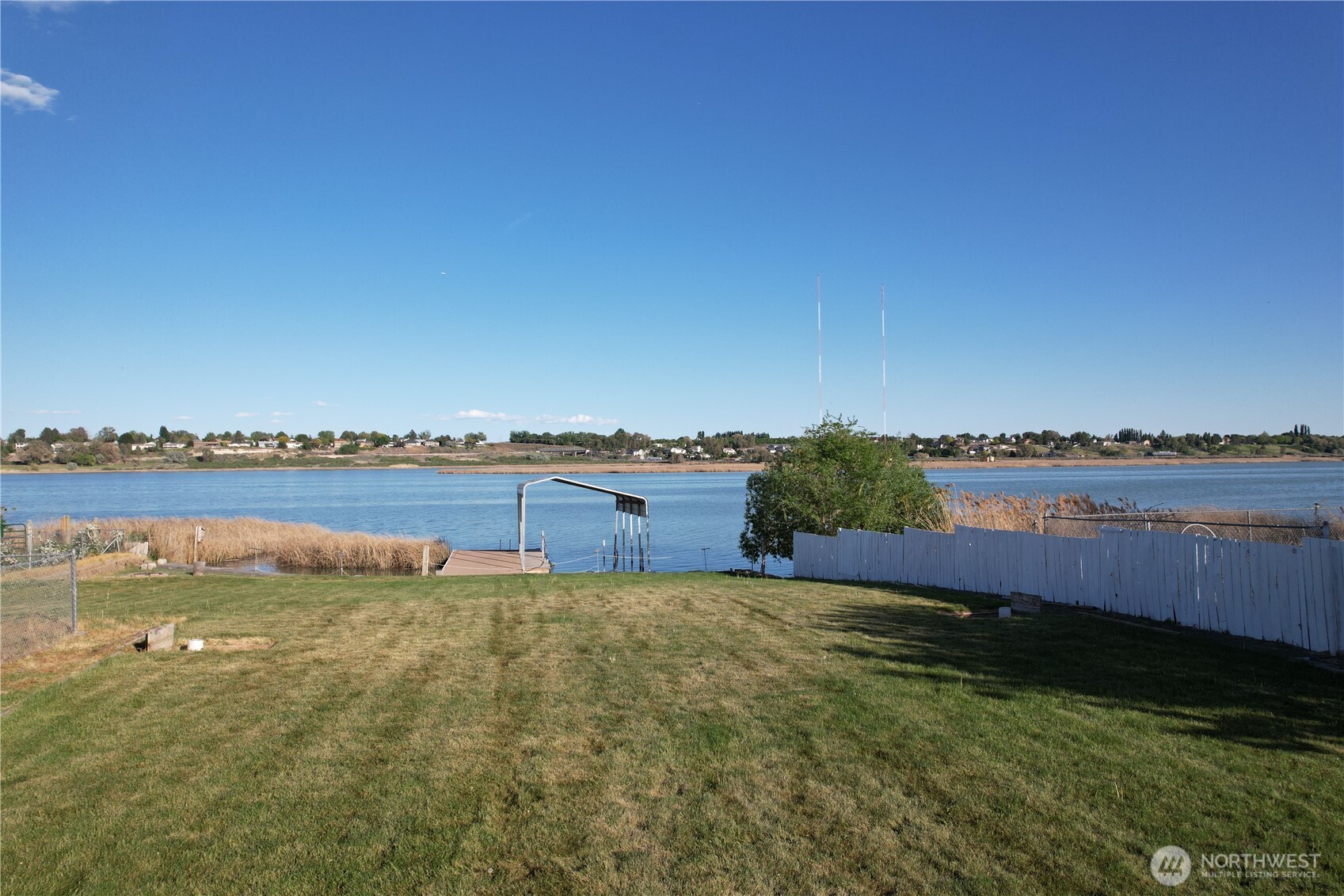 2101 W Lakeside Drive , Moses Lake, WA 98837