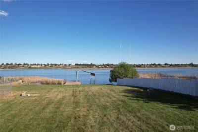 2101 W Lakeside Drive , Moses Lake, WA 98837 - Photo 6